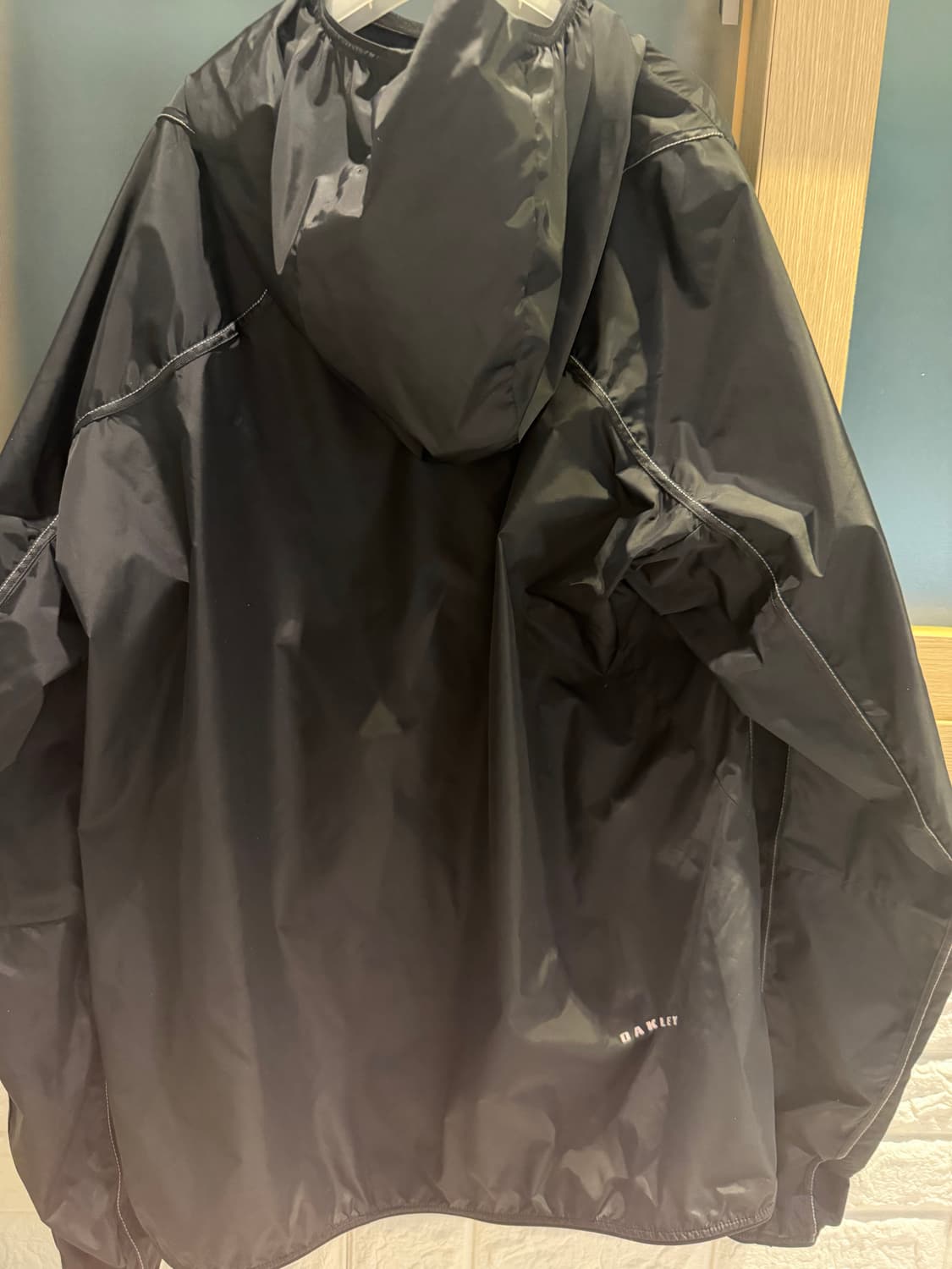 오클리 엣지 포스 윈드브레이커 피치 블랙  26SS m사이즈 상품이미지2