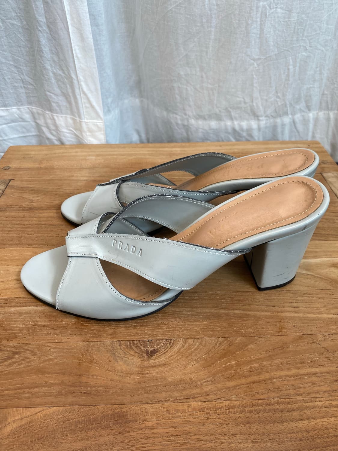 프라다 그레이 뮬 235-240 상품이미지2