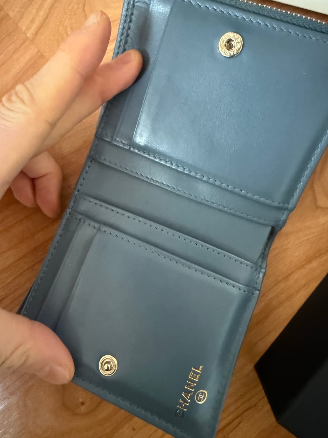 샤넬 반지갑 상품이미지3