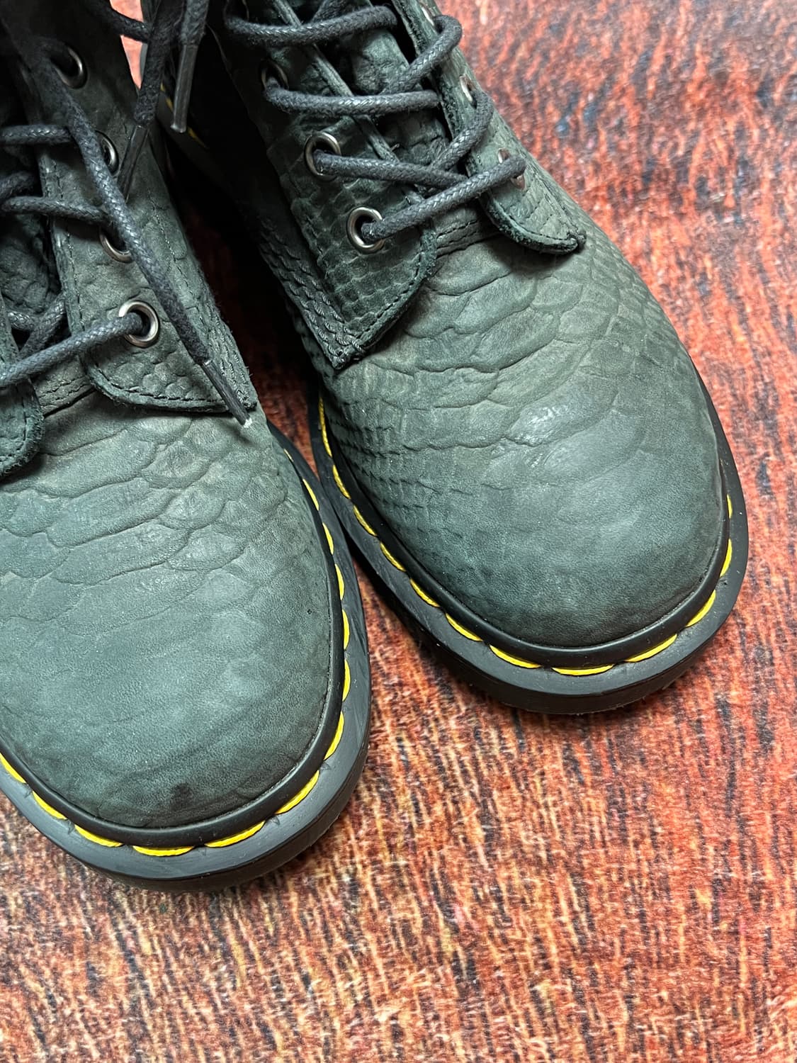 [235] 닥터마틴 1460 뱀피 패턴 워커 상품이미지5