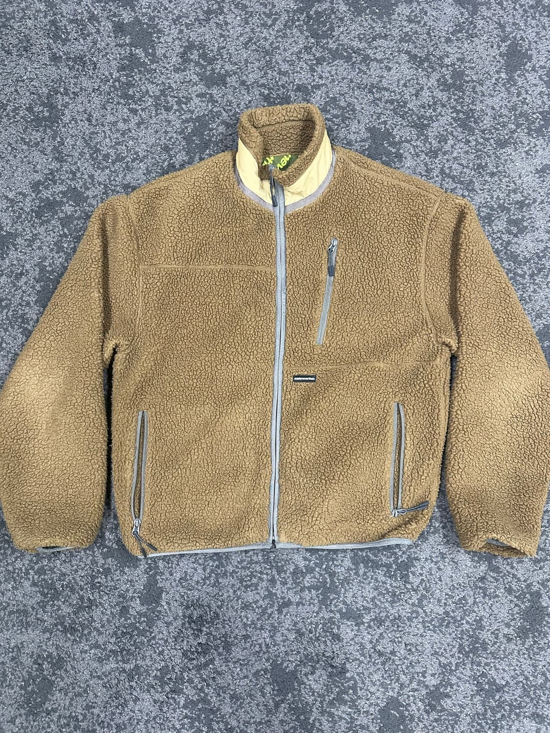 디스이즈네버댓 리버시블 플리스 브라운 M 상품이미지1