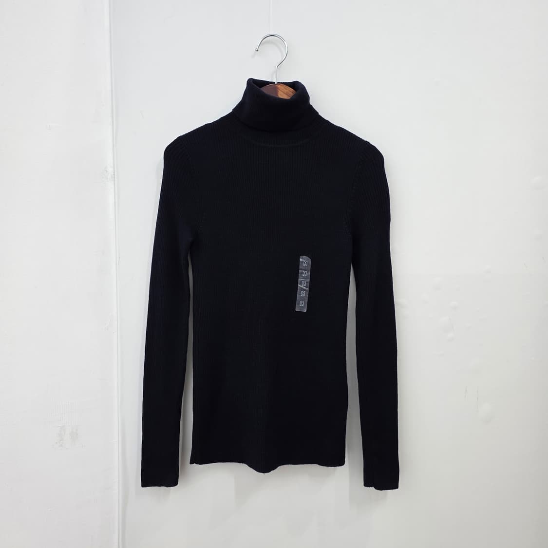 UNIQLO JAPAN 울100 진네이비 터틀넥 슬림핏 골지 니트 상품이미지1