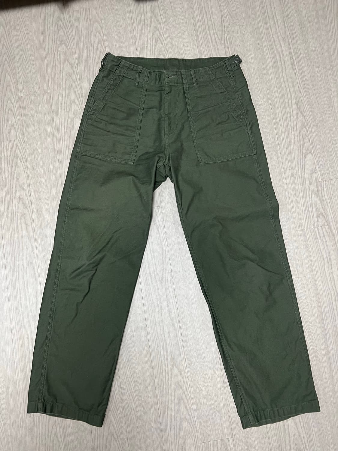 무신사스탠다드 레플리카 퍼티그팬츠 카키 32 상품이미지2