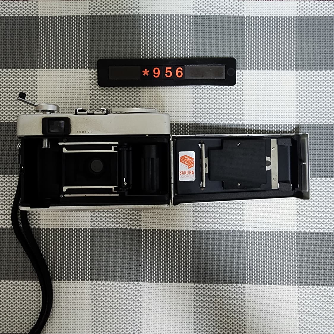 코니카 C 35 E&L 필름카메라 실버바디 상품이미지5