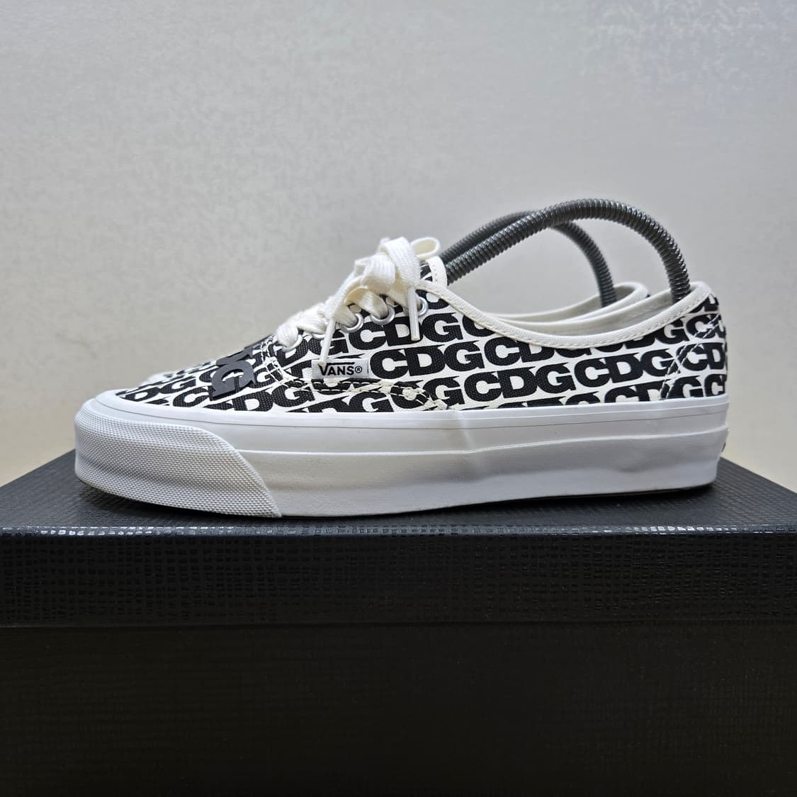 260 반스 x CDG 어센틱 OG 상품이미지3