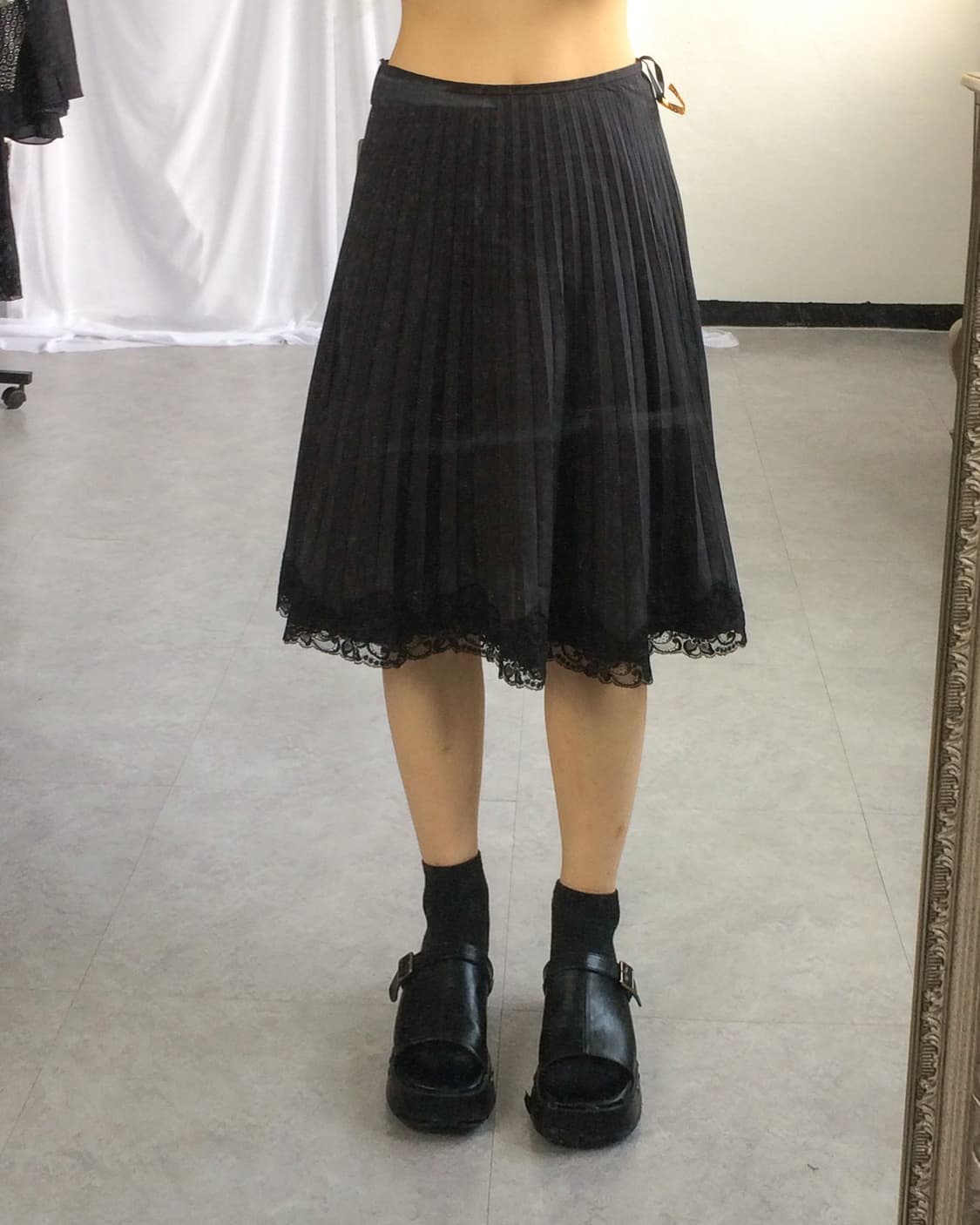 Lace trimming pleats midi skirt 상품이미지5