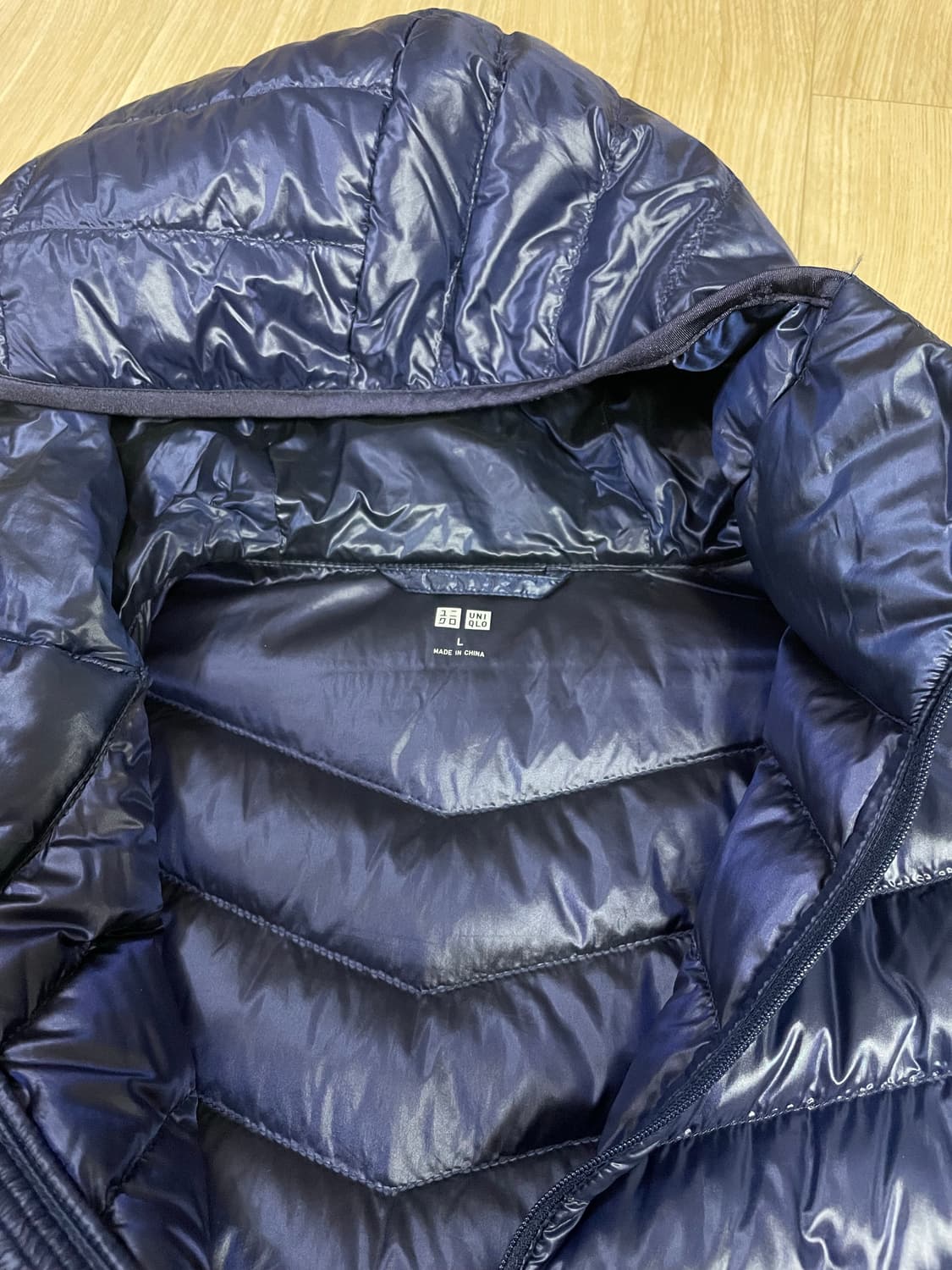 유니클로 경량패딩 후드 네이비 L 남성 상품이미지2