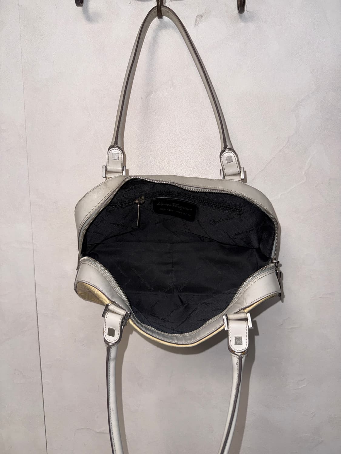 Salvatore Ferragamo ivory gancini 숄더백 상품이미지8