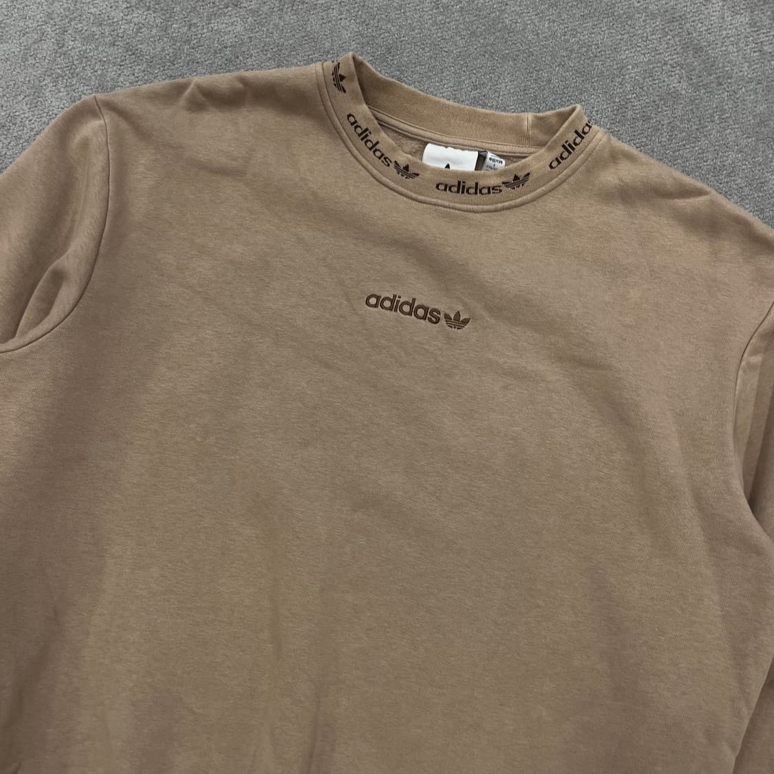 S 아디다스 로고 포인트 베이지 맨투맨 티셔츠 상품이미지2