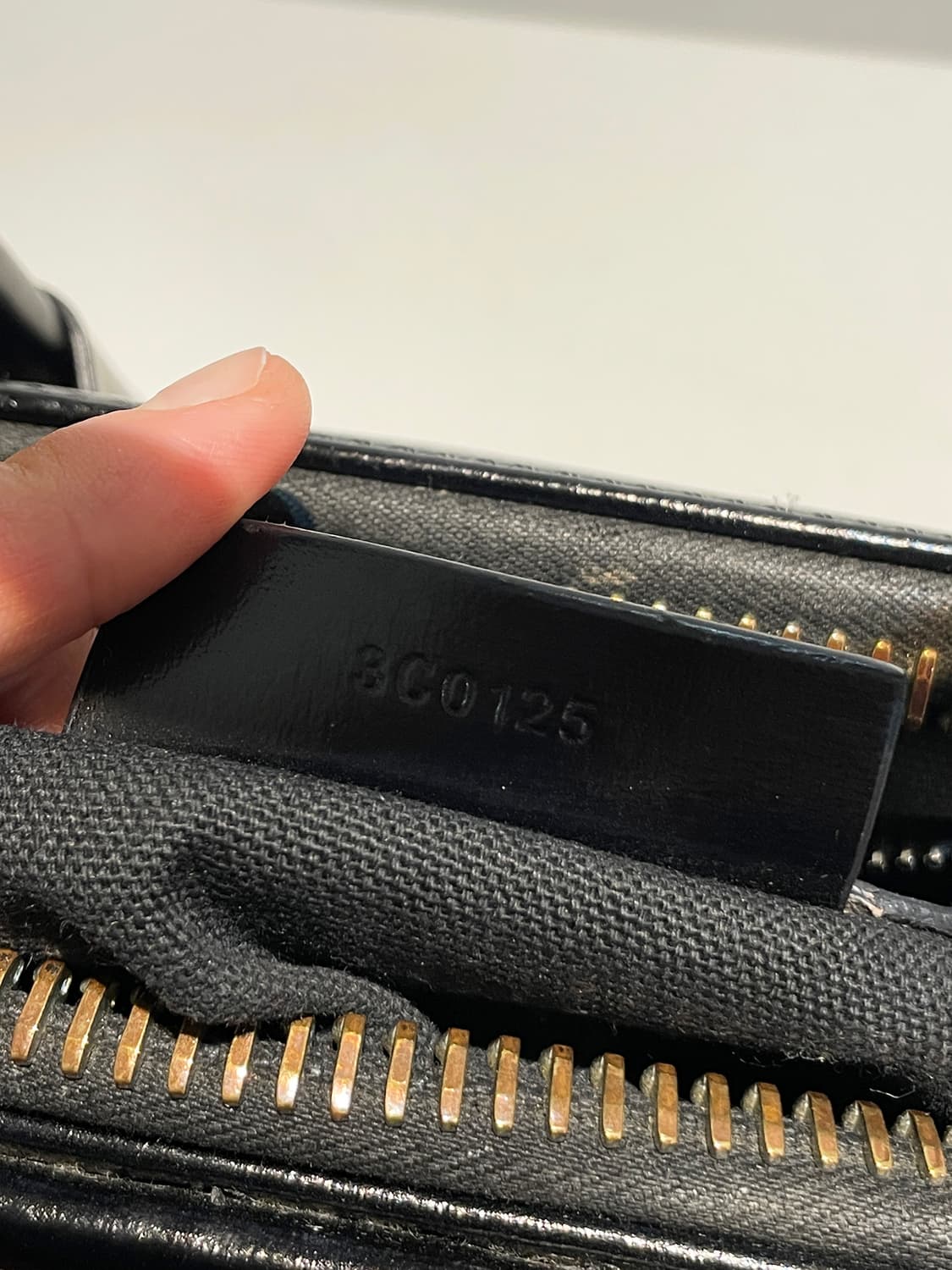 지방시 안티고나 유광 토트백 A1529 상품이미지10