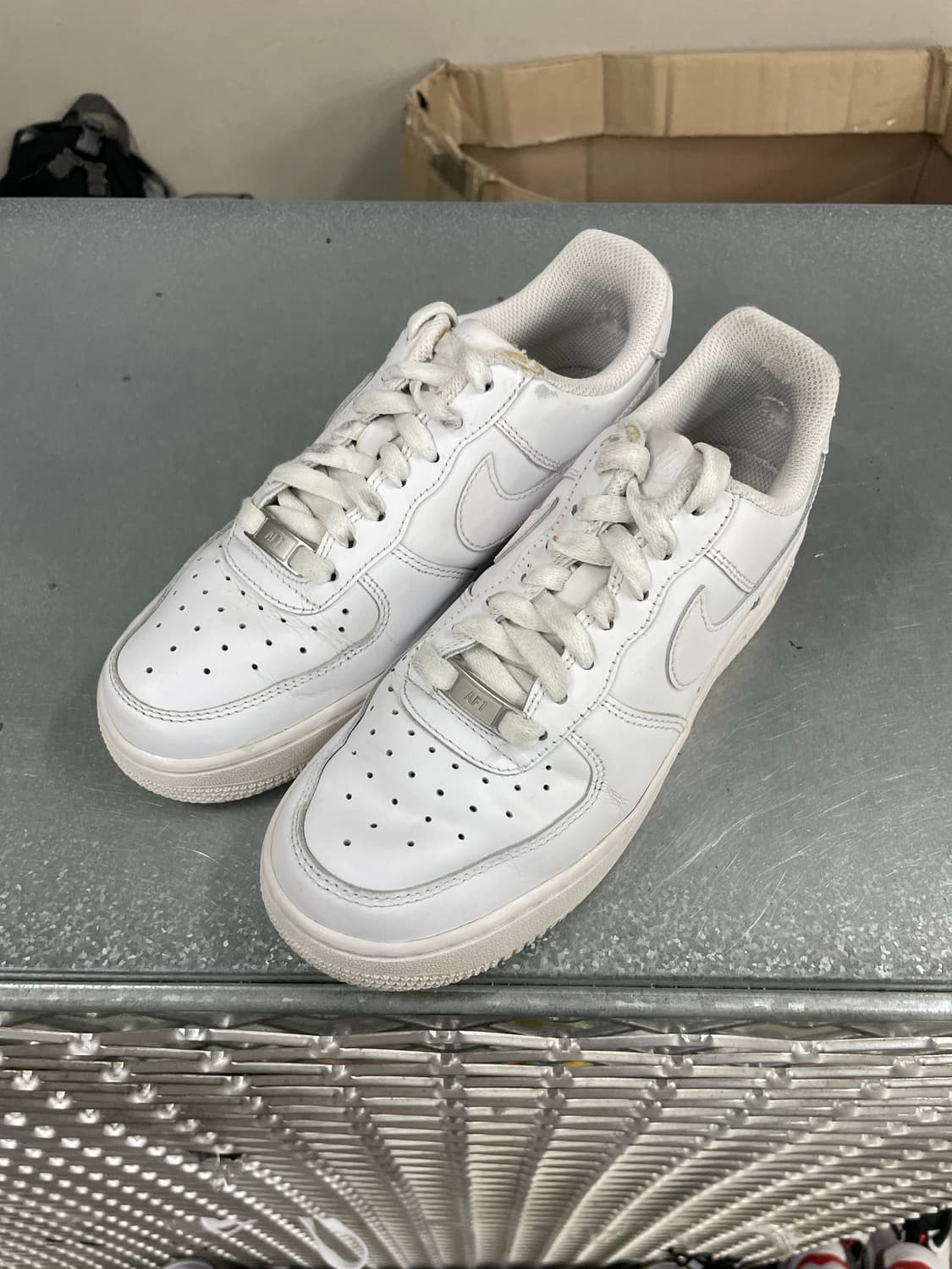 나이키 에어포스 1 로우 화이트 230 상품이미지2