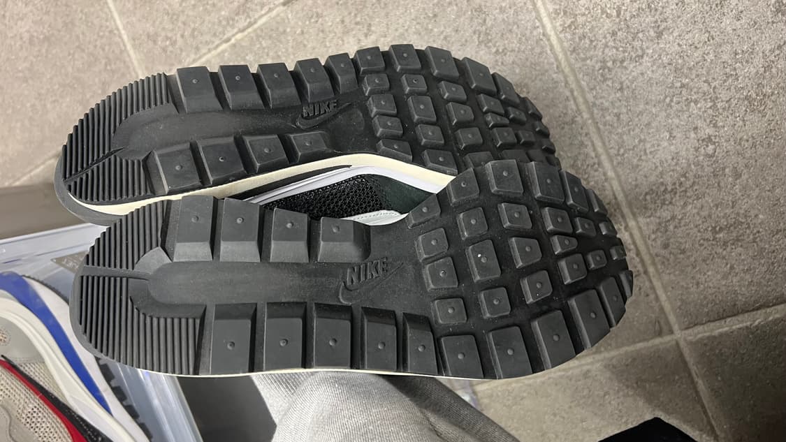 나이키 x 사카이 베이퍼와플 블랙 화이트 상품이미지2