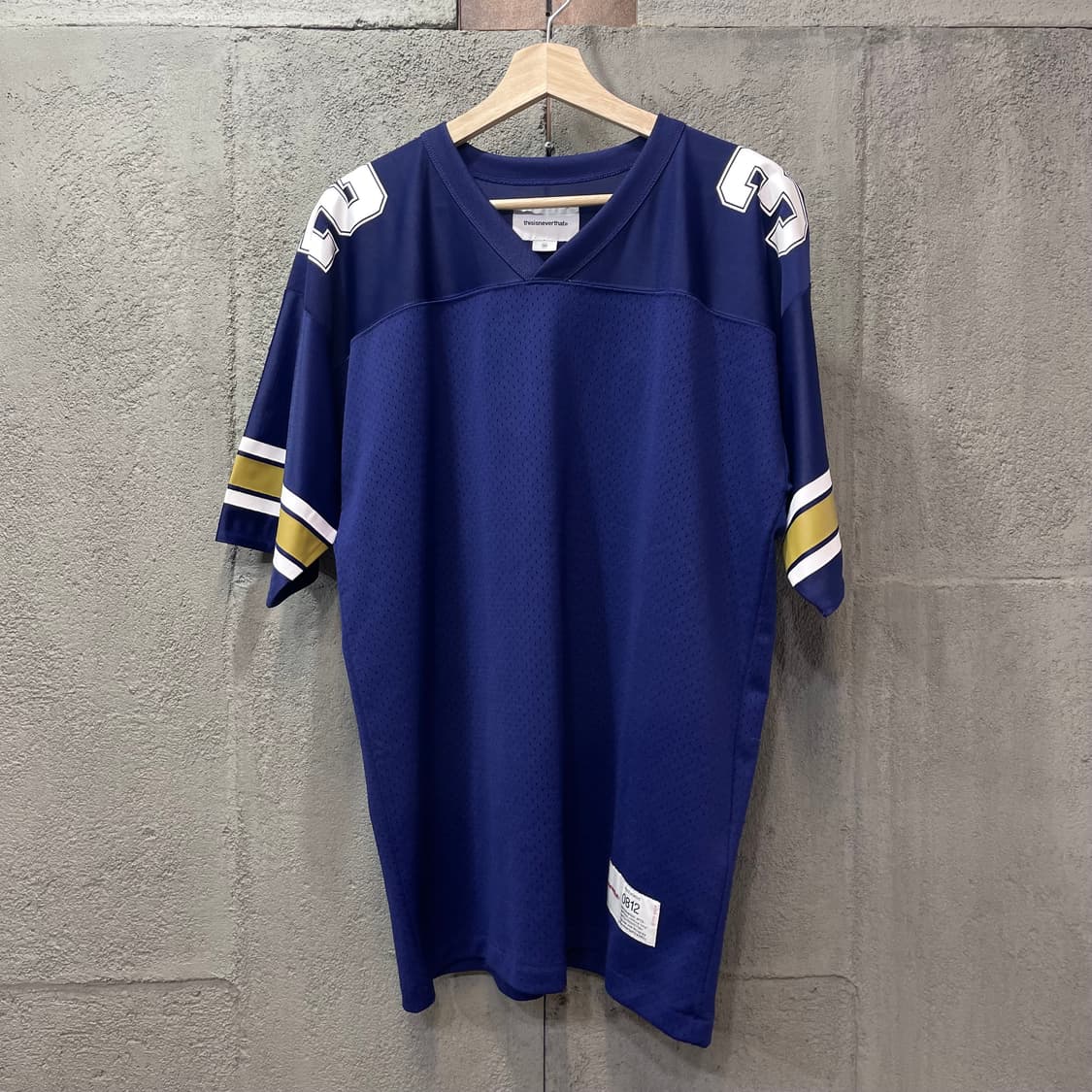 디스이즈네버댓 메쉬 풋볼 티셔츠 상품이미지1