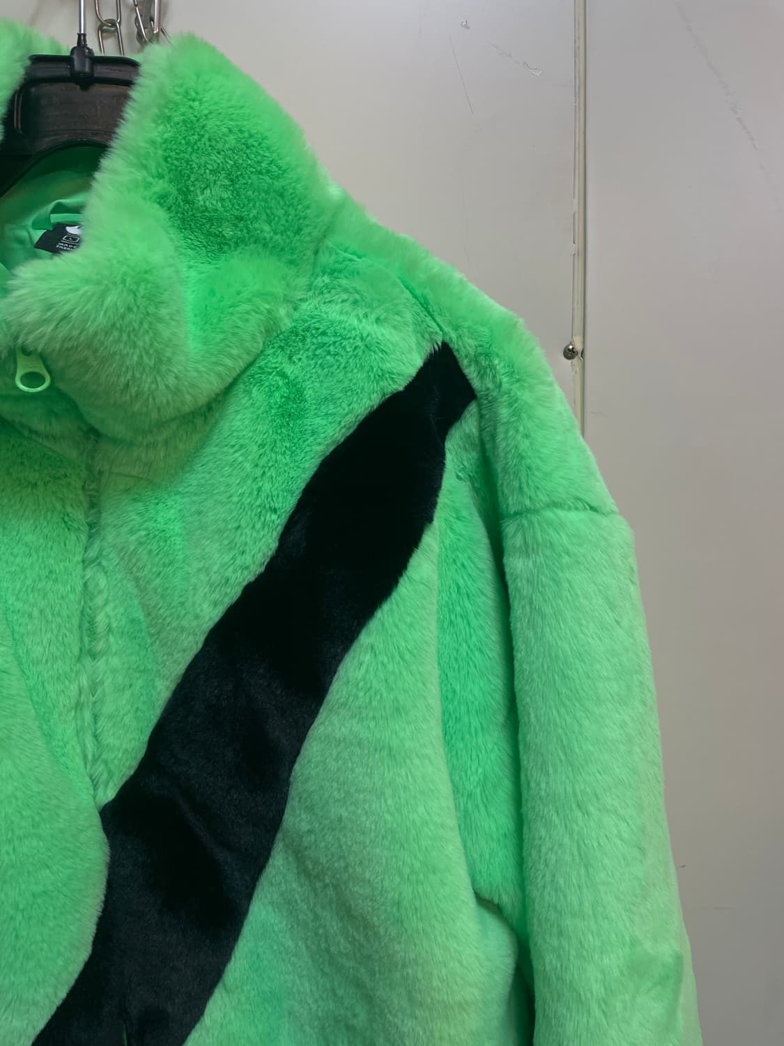 나이키 빅스우시 퍼 자켓 상품이미지2