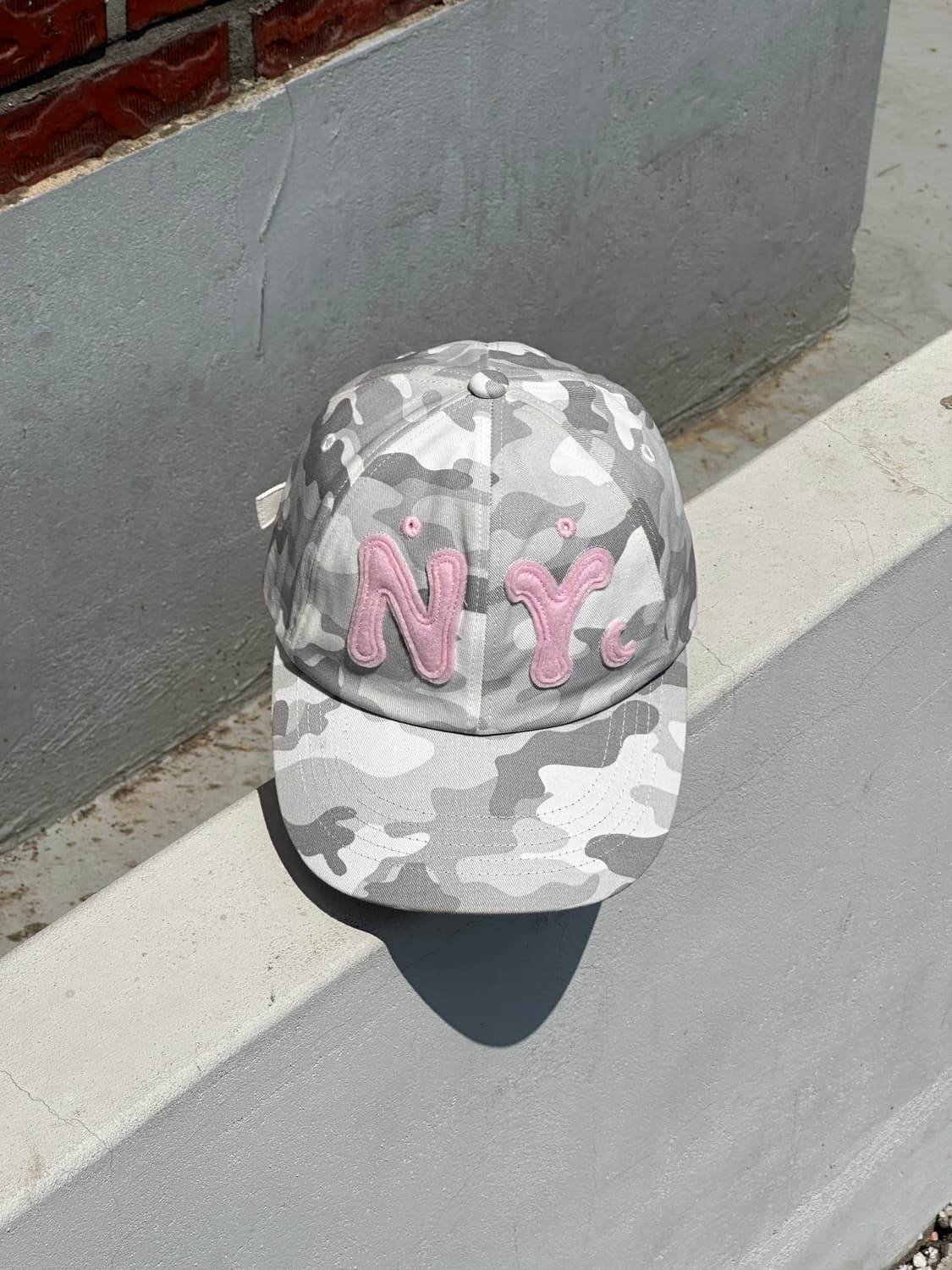 (새상품) NYXX NY 핑크 자수 카모 볼캡 모자 상품이미지1
