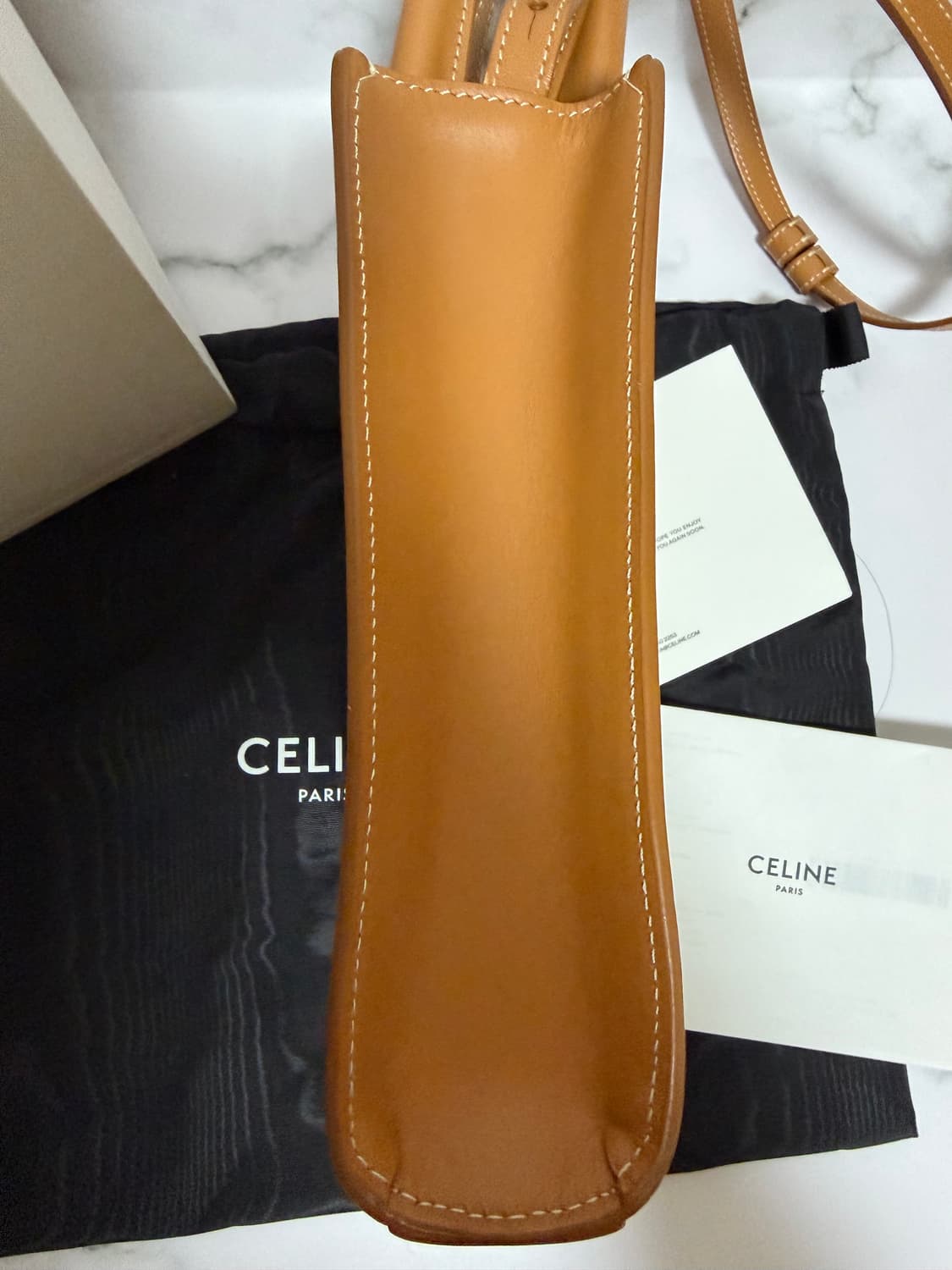 셀린느 미니 버티컬 카바스백 상품이미지5