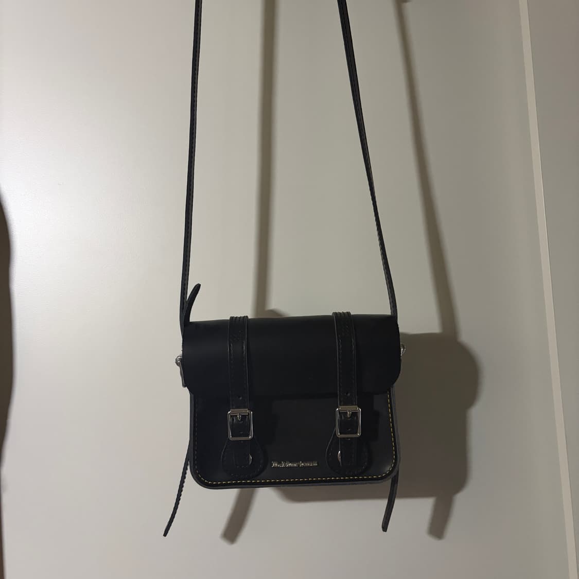 닥터마틴 7인치 사첼백 상품이미지2