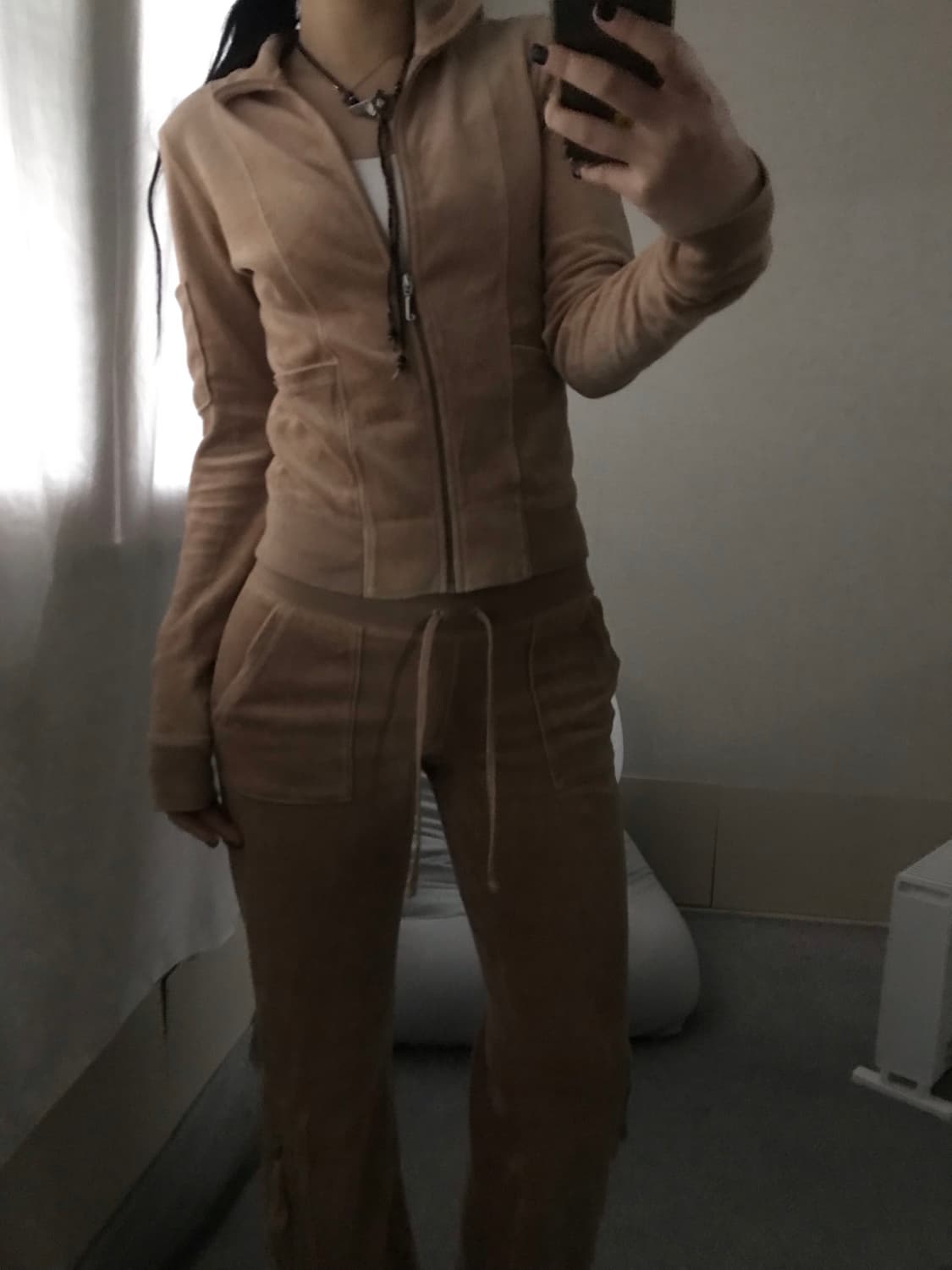 쥬씨꾸뛰르 베이지 벨벳 부츠컷 셋업 상품이미지4