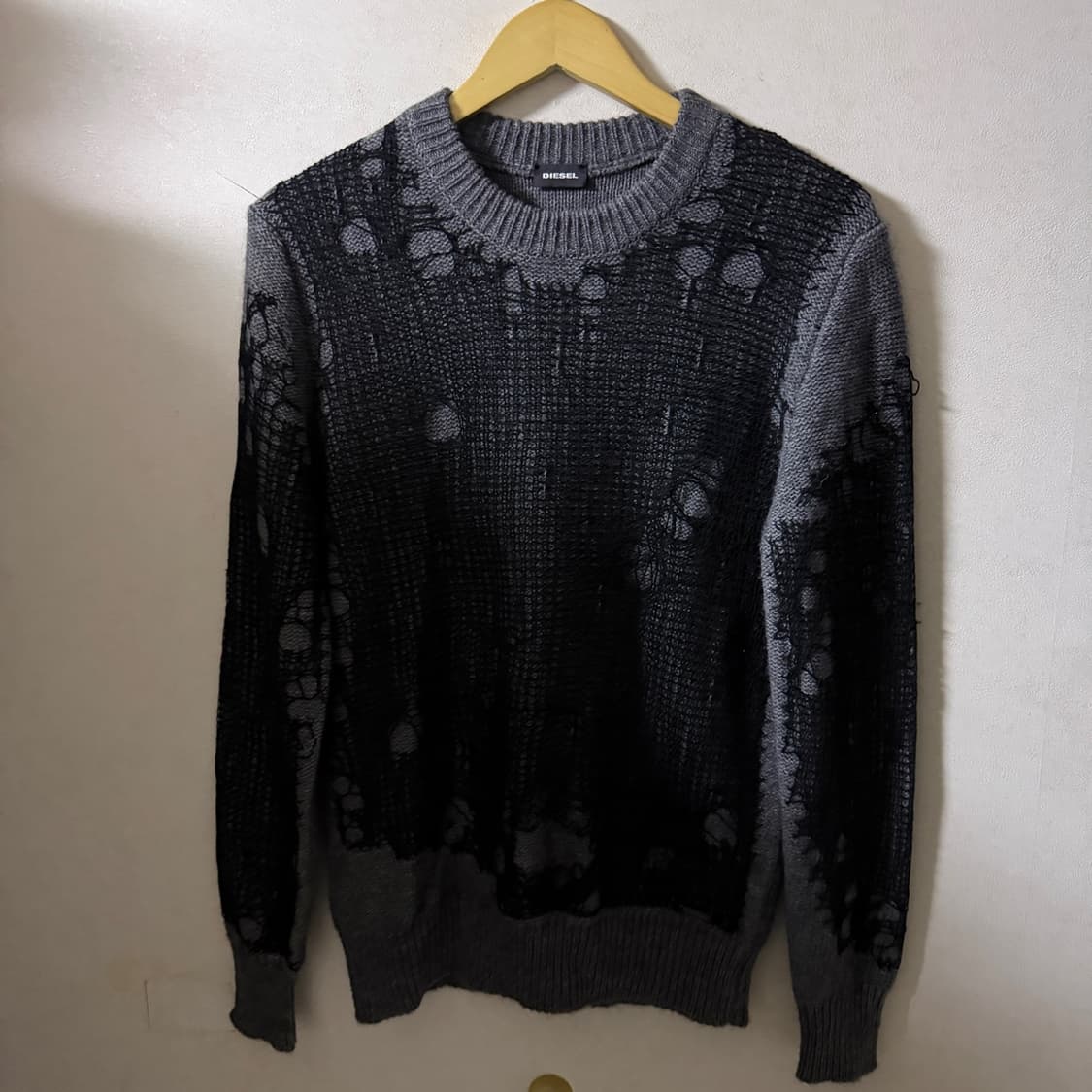 디젤 남녀공용 디테일 두툼 니트 M (남성 95, 여성 77정도) 상품이미지1