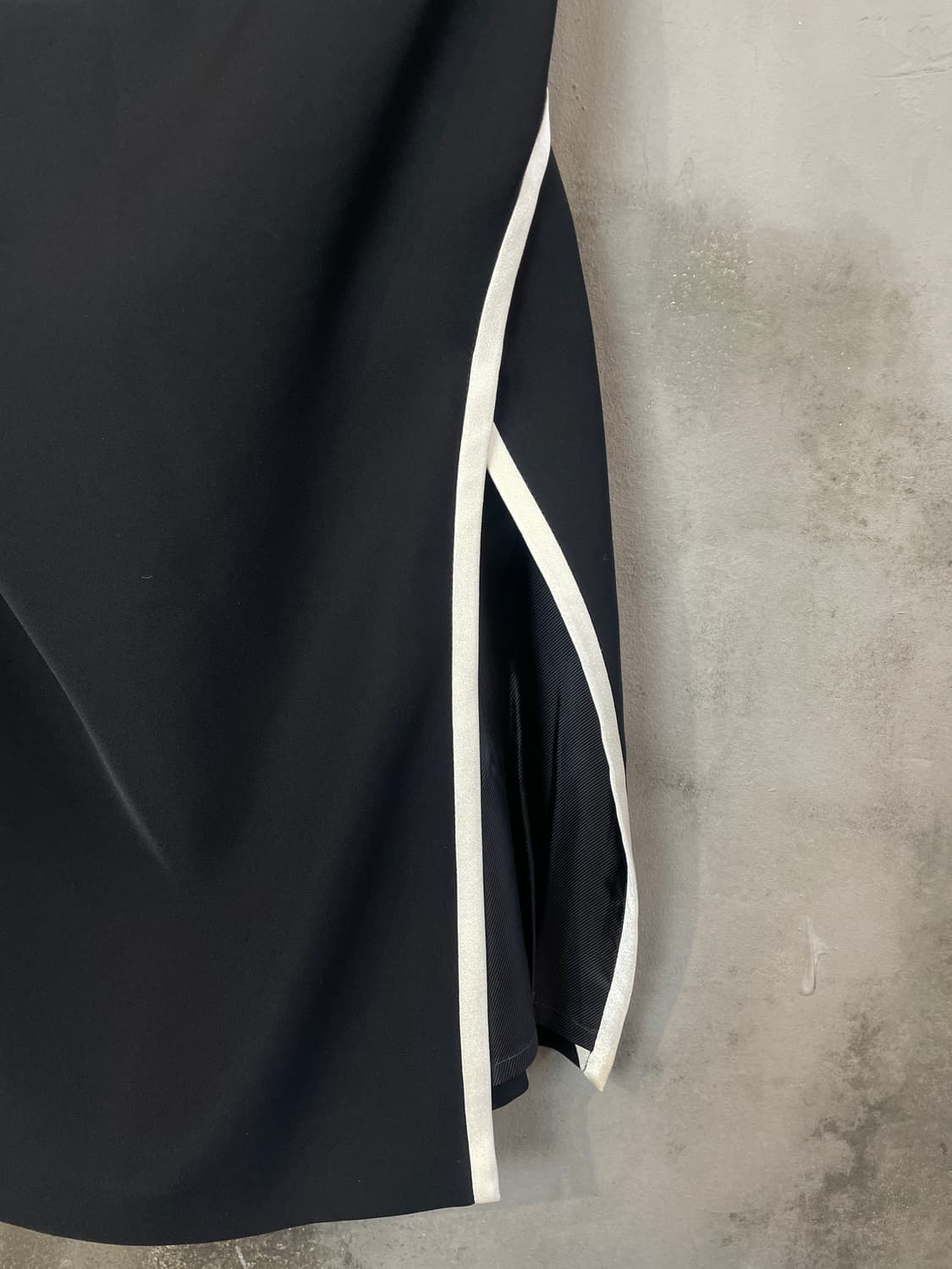 랑방 비대칭 슬릿 스커트 상품이미지6