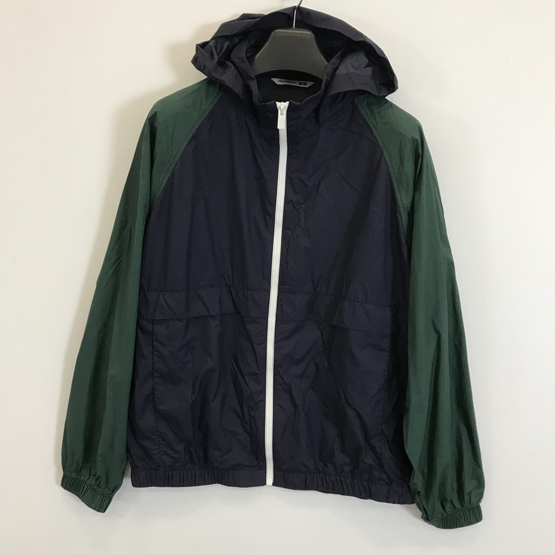 유니클로 JW앤더슨 바람막이자켓 [XL] 상품이미지1