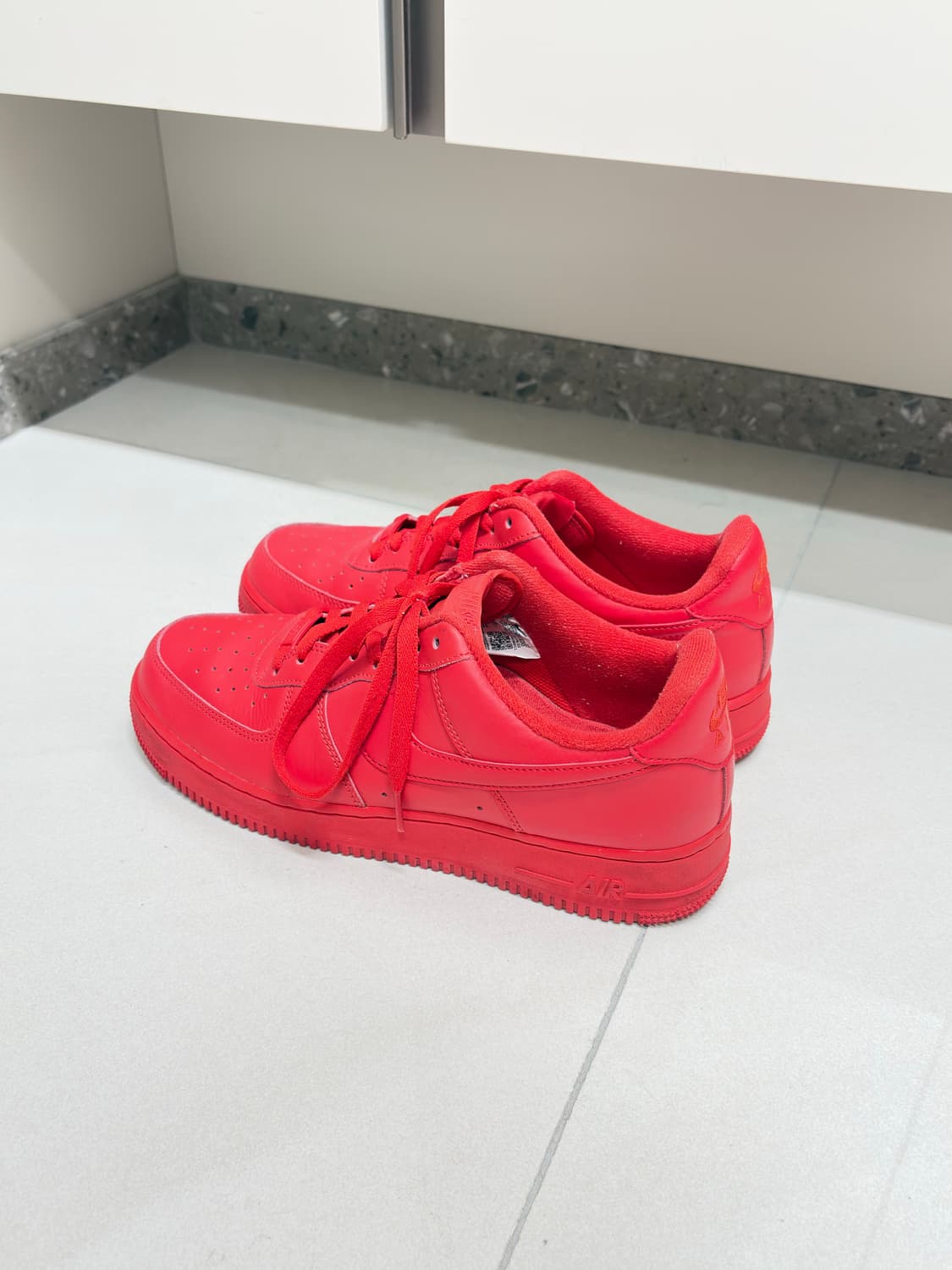 나이키 에어포스원 07 LV8 로우 트리플 레드 [280] 상품이미지2