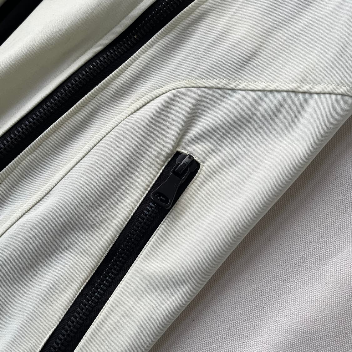 발망 파리 퀄티드 숄더 바이커 지퍼 베스트 상품이미지6