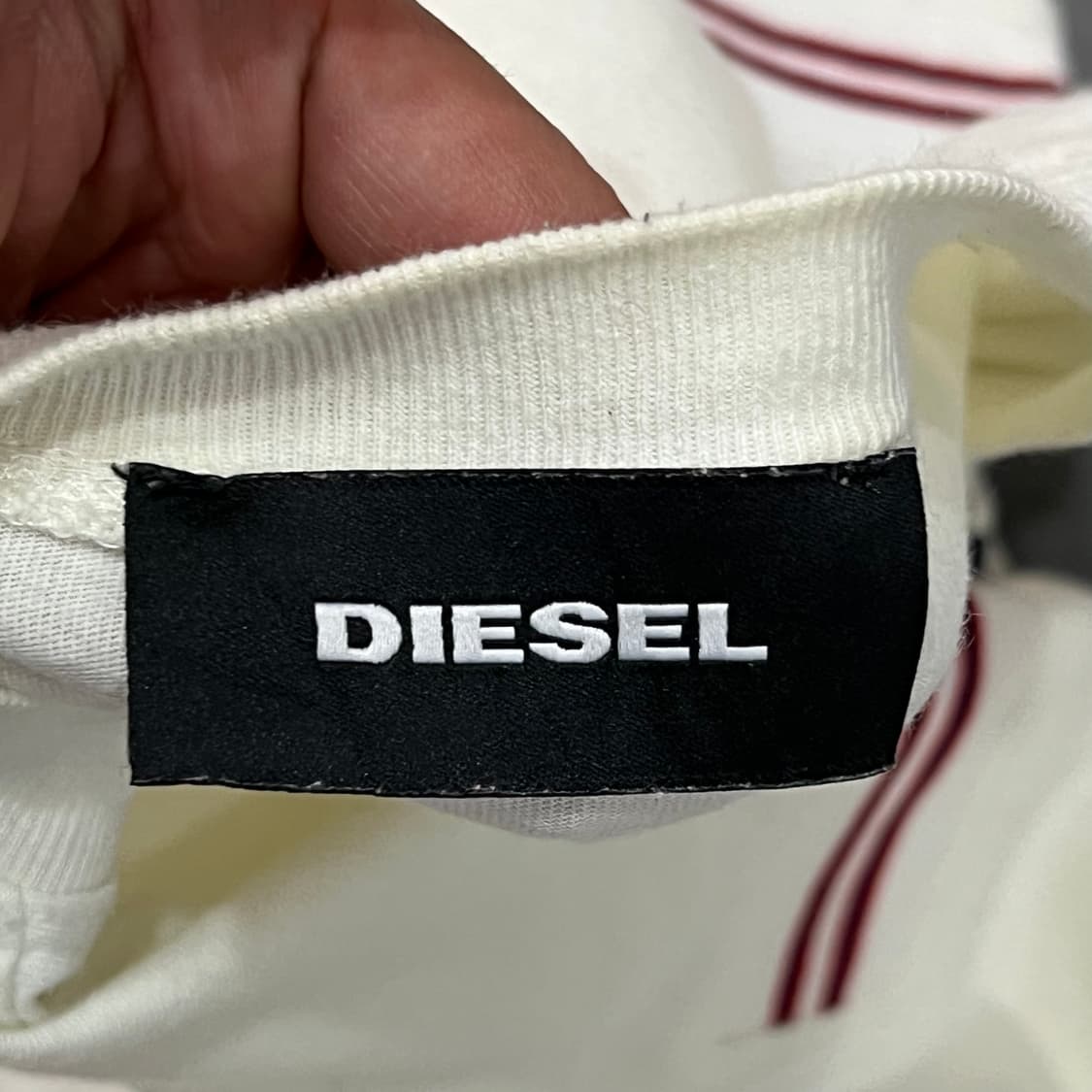  디젤 로고 프린팅 반팔티 y16040 상품이미지7