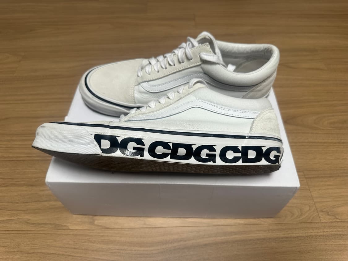 285 반스 볼트 x CDG 올드스쿨 LX 화이트 상품이미지1