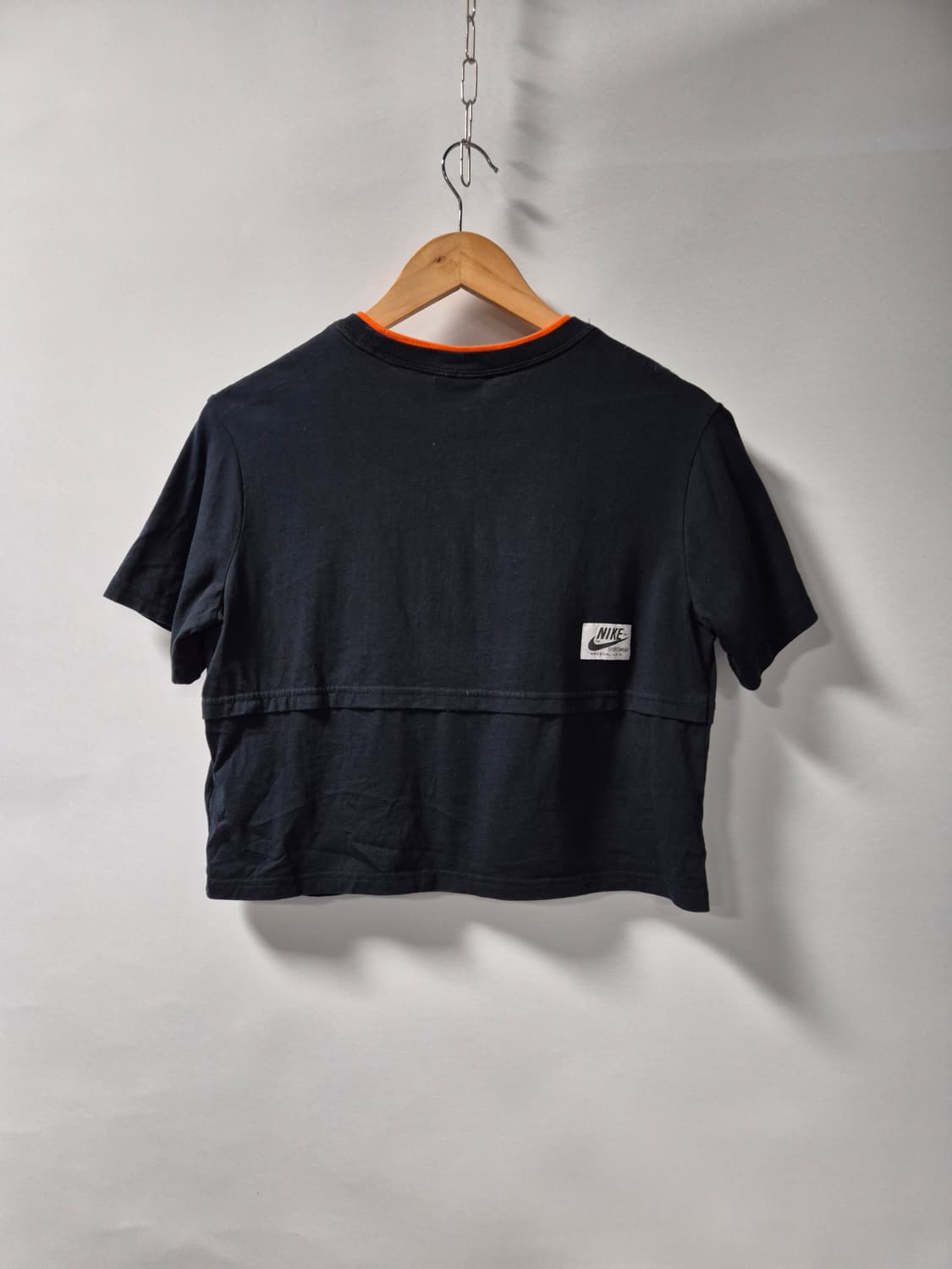 나이키 블랙 크롭 반팔티셔츠 S사이즈(상태A급) 상품이미지2