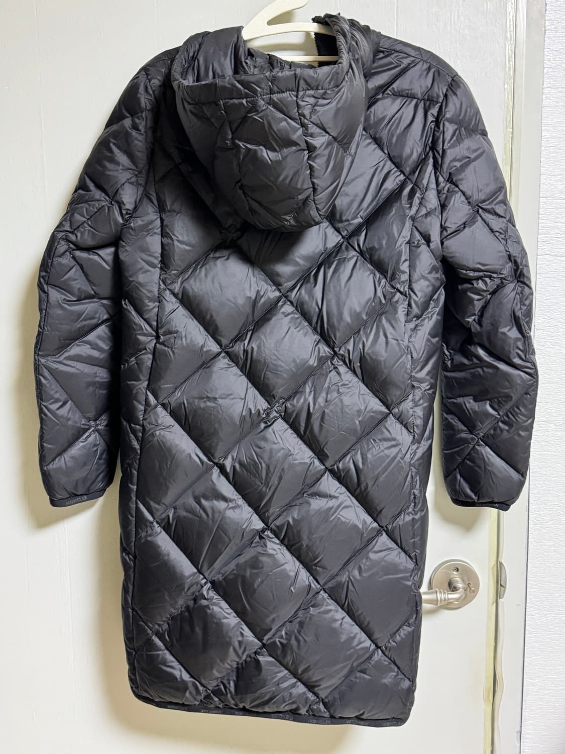 몽클레어 여성 경량 롱패딩 블랙 상품이미지2