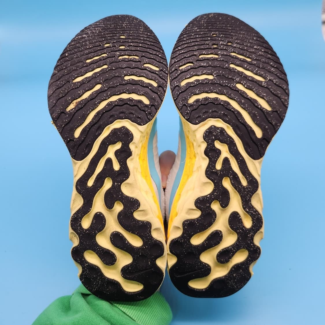 oo 나이키 리액트 인피니티런3 운동화245  상품이미지3