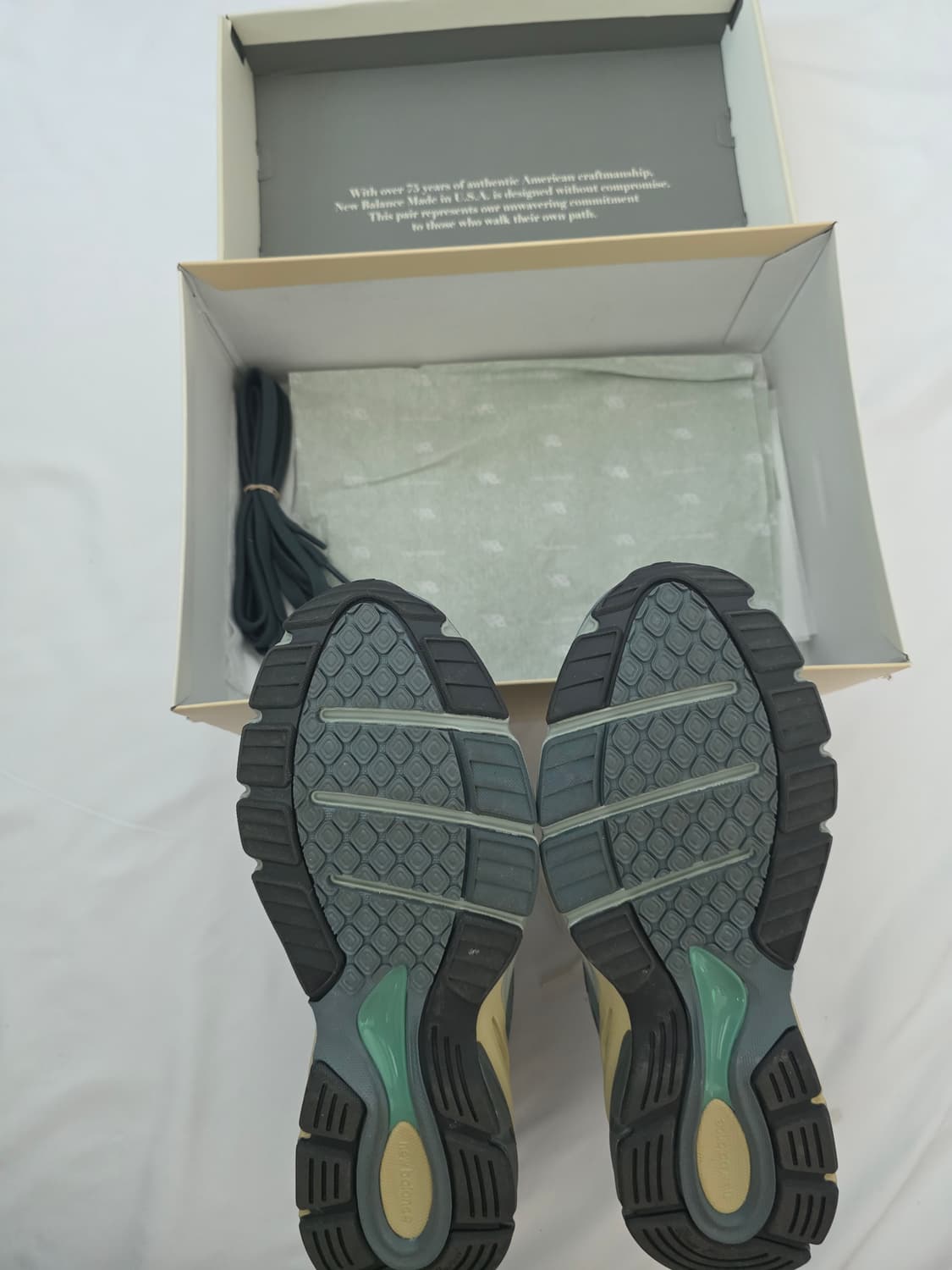 뉴발란스 x 오라리 990v4 메이드 인 USA 트루퍼(290) 상품이미지7