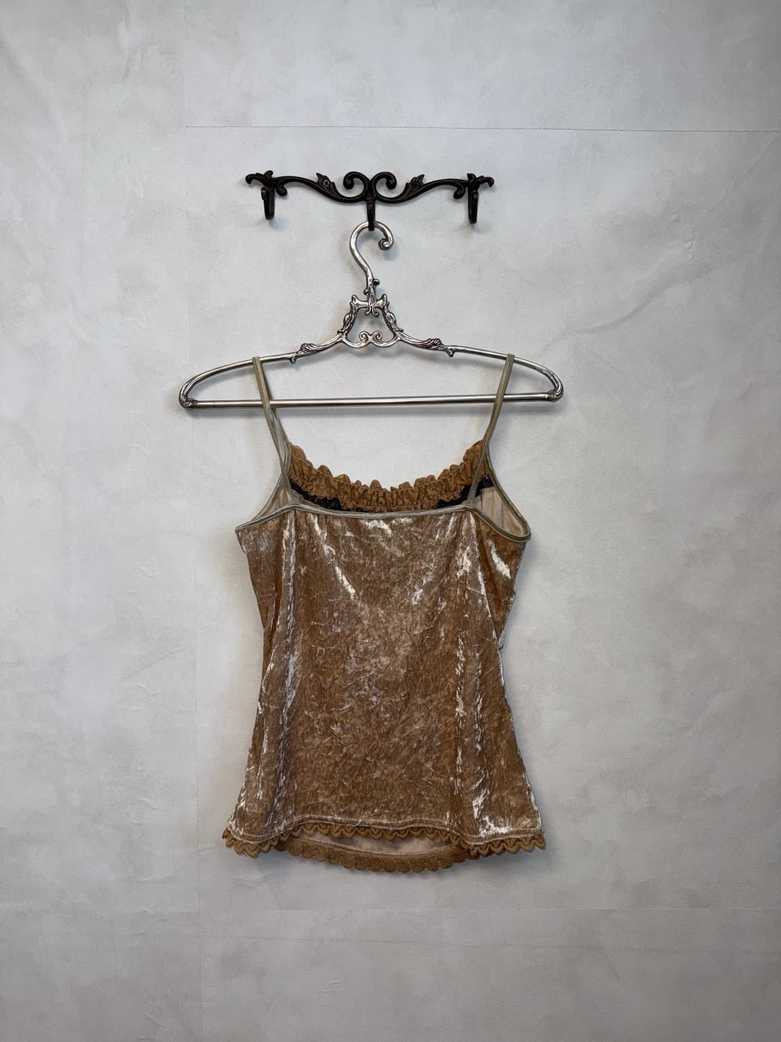Beige brown ethnic velvet lace 슬리브리스 상품이미지3