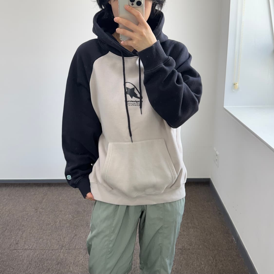 Niceghostclub 나이스고스트클럽 배색 후드티 상품이미지1