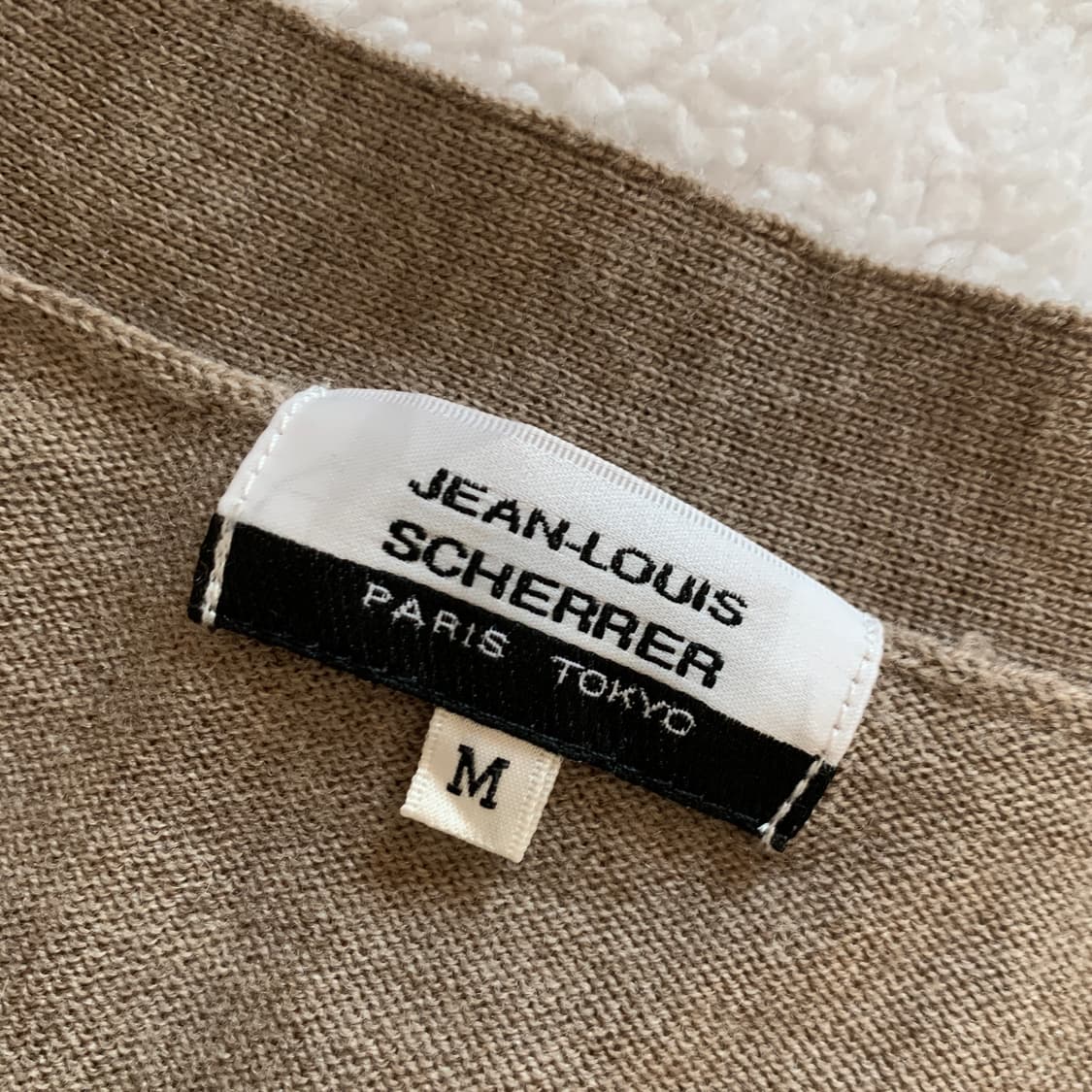 장루이쉐레 JEAN-LOUIS SCHERRER 울100 브이넥 가디건 상품이미지5