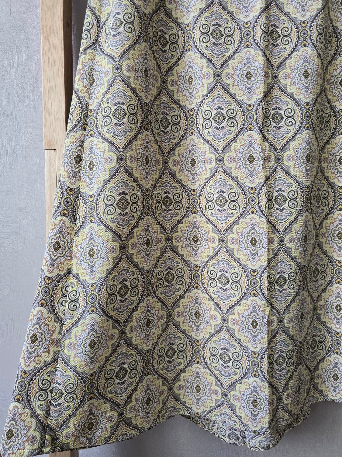 빈티지 무드 옐로우 페이즐 롱 스커트 상품이미지2