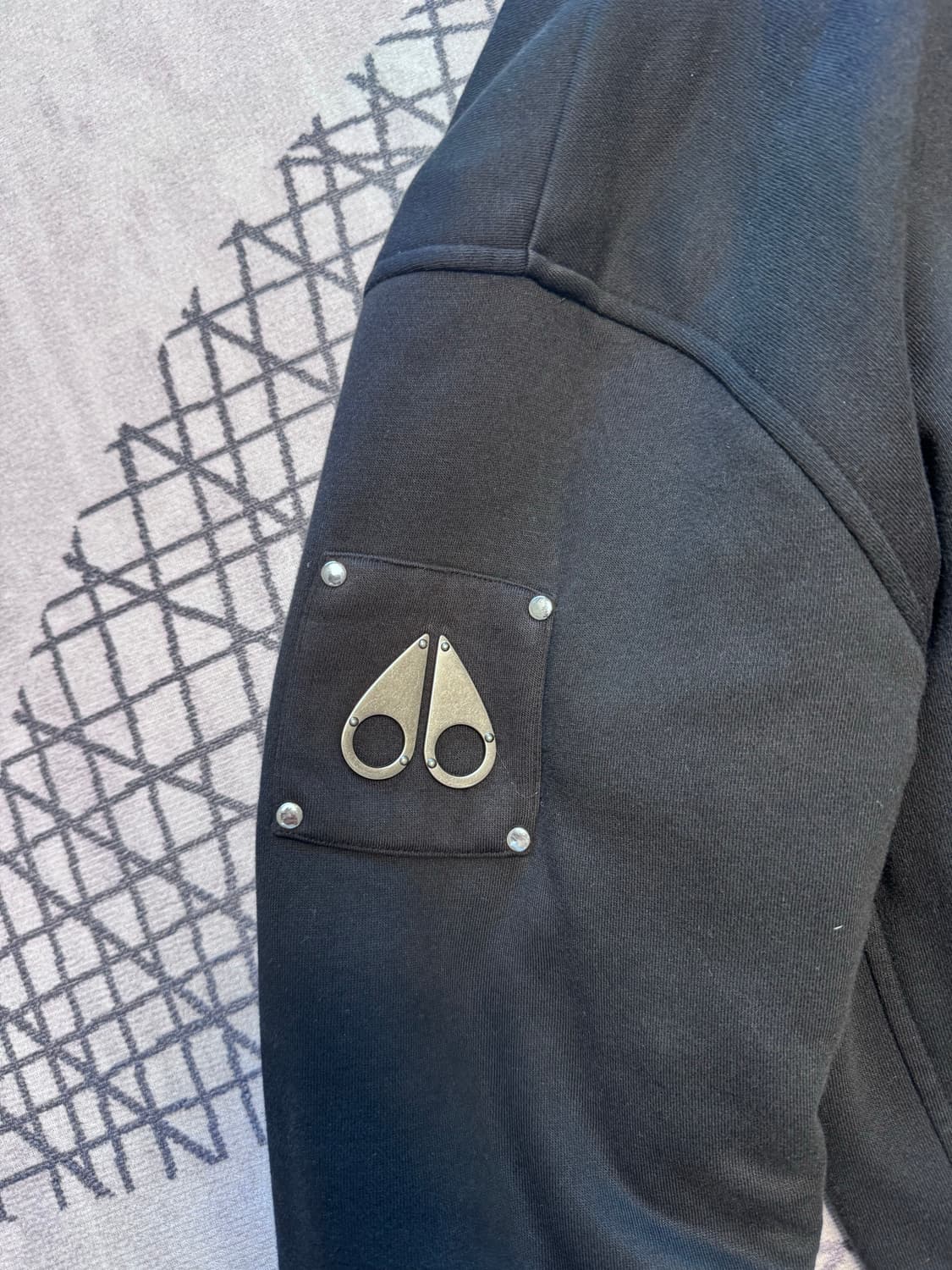 무스너클 버니 스웨터 블랙 남자 s사이즈 상품이미지3