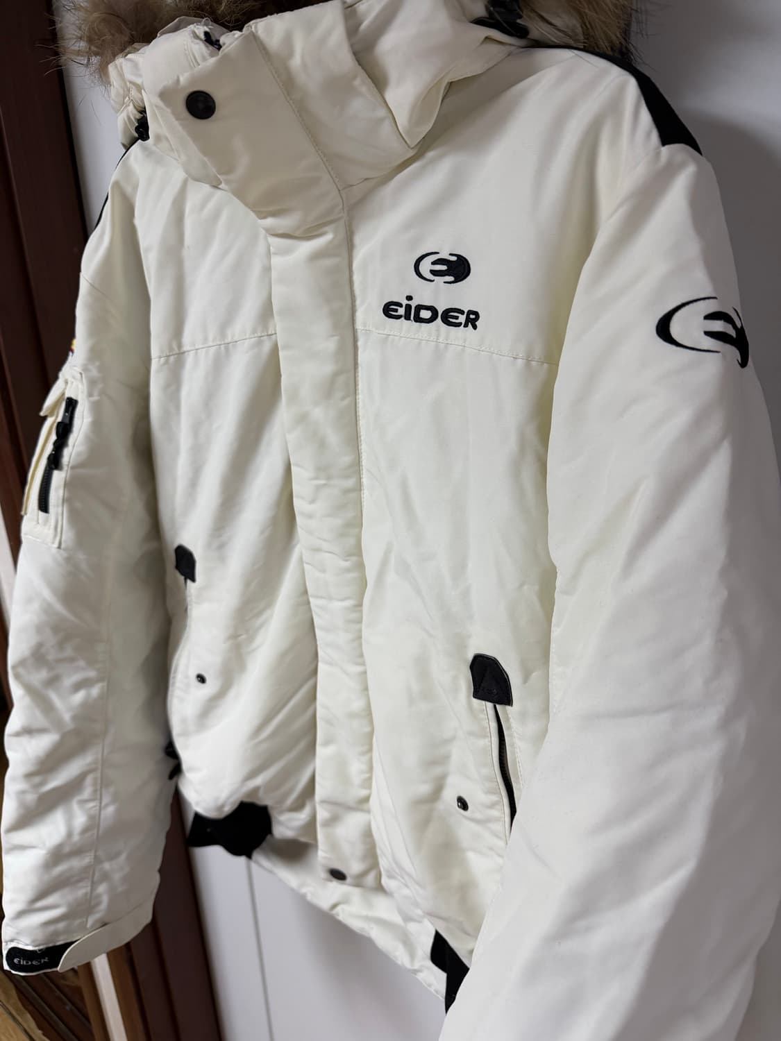 아이더 스투키 화이트 패딩 L사이즈 상품이미지3