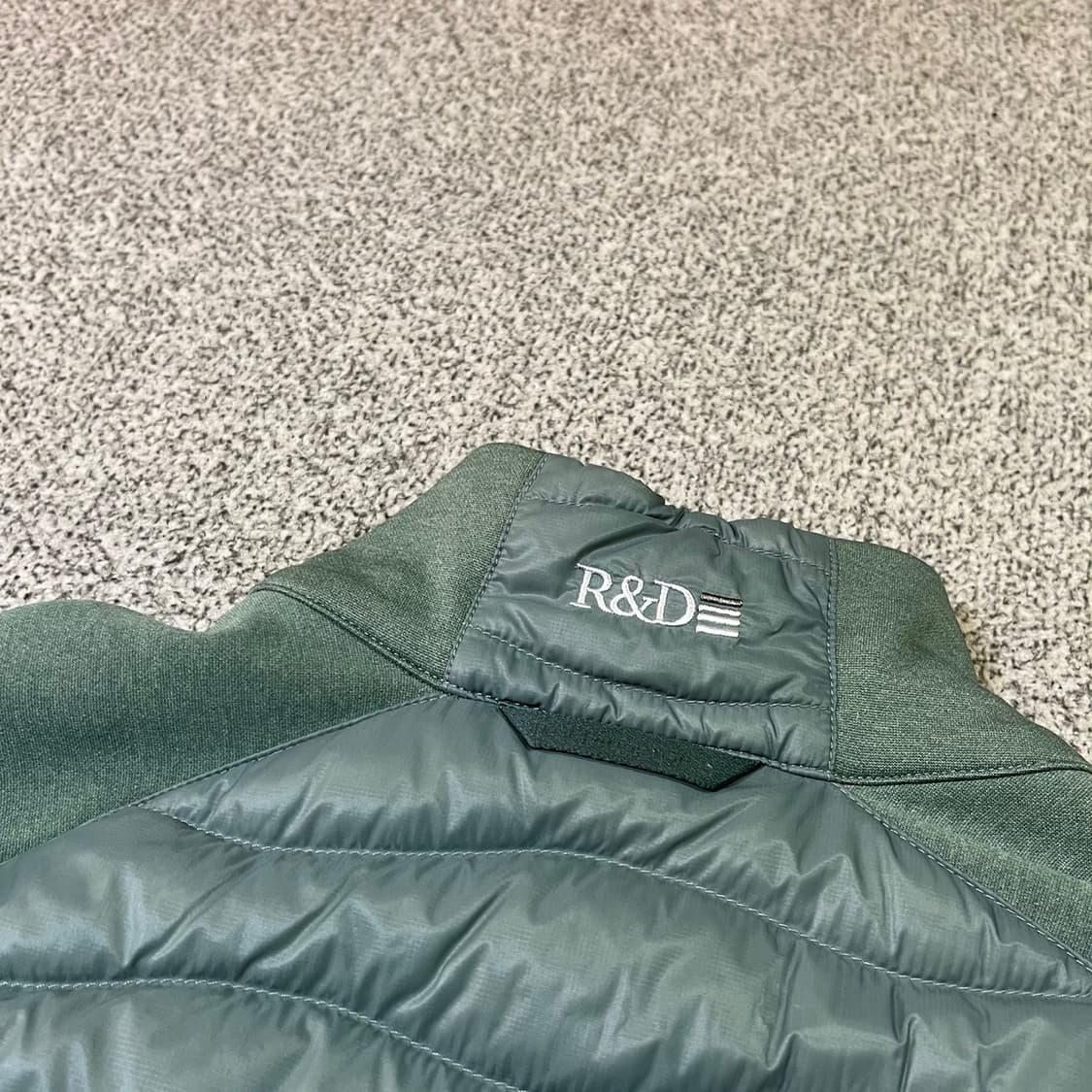 피크퍼포먼스 우먼 덕다운 경량패딩 상품이미지3