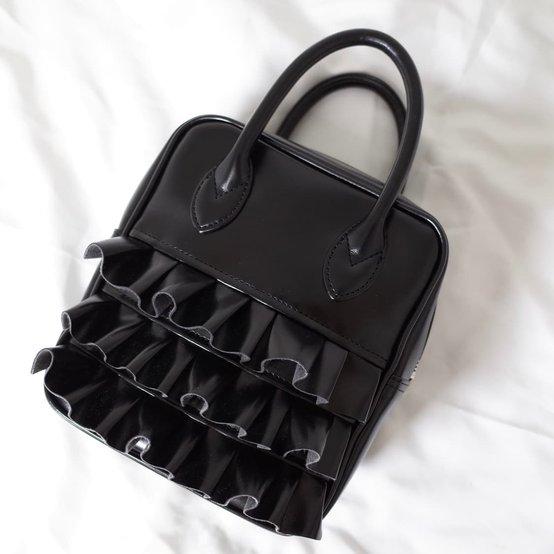 꼼데가르송 프릴백 블랙 상품이미지1