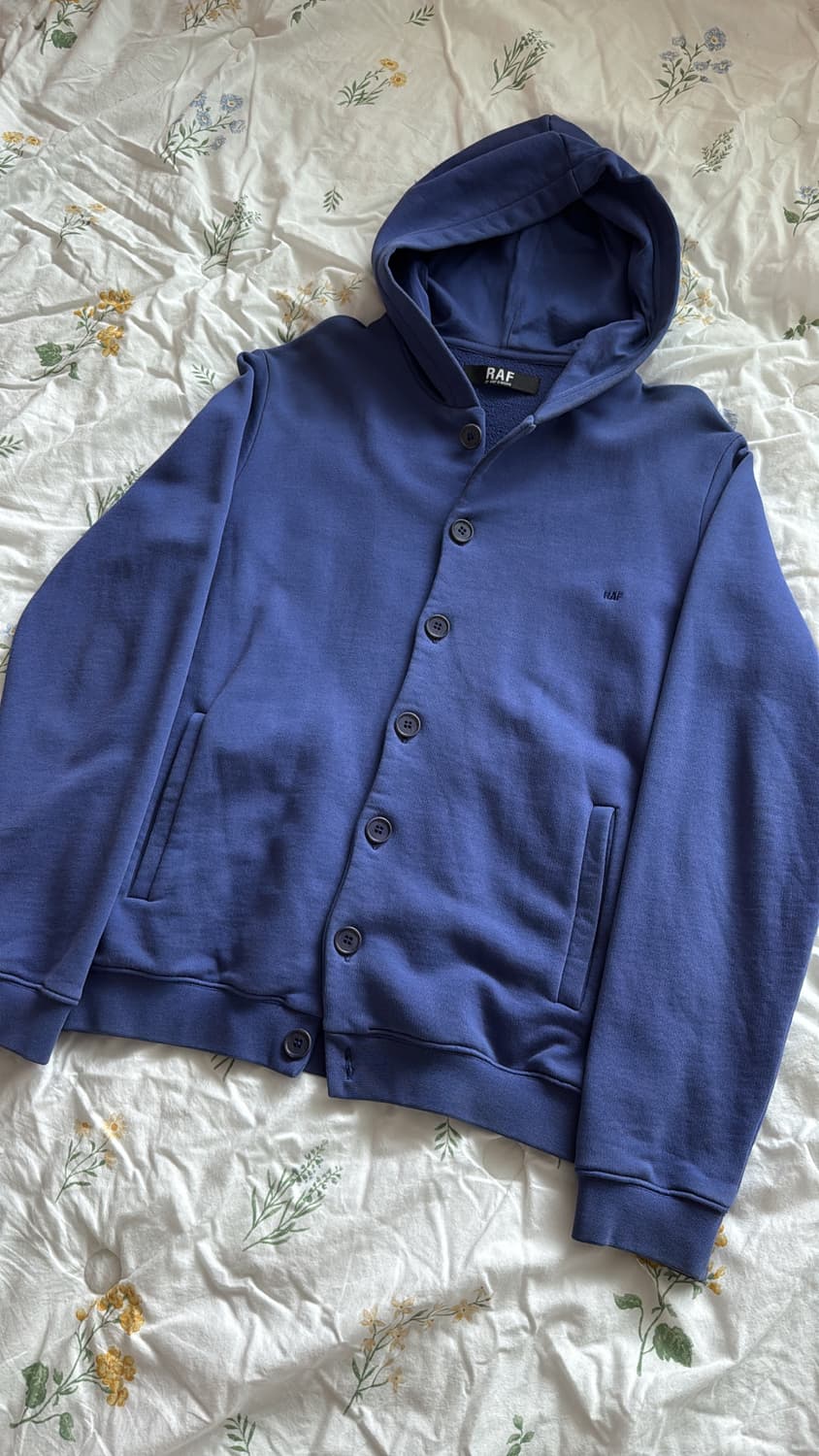 라프시몬스 버튼 후드티 상품이미지1