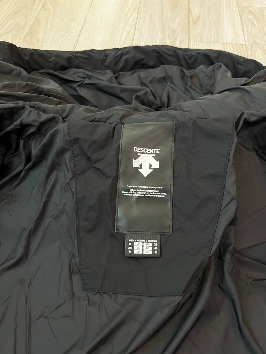 데상트 f360 패딩 m 상품이미지6