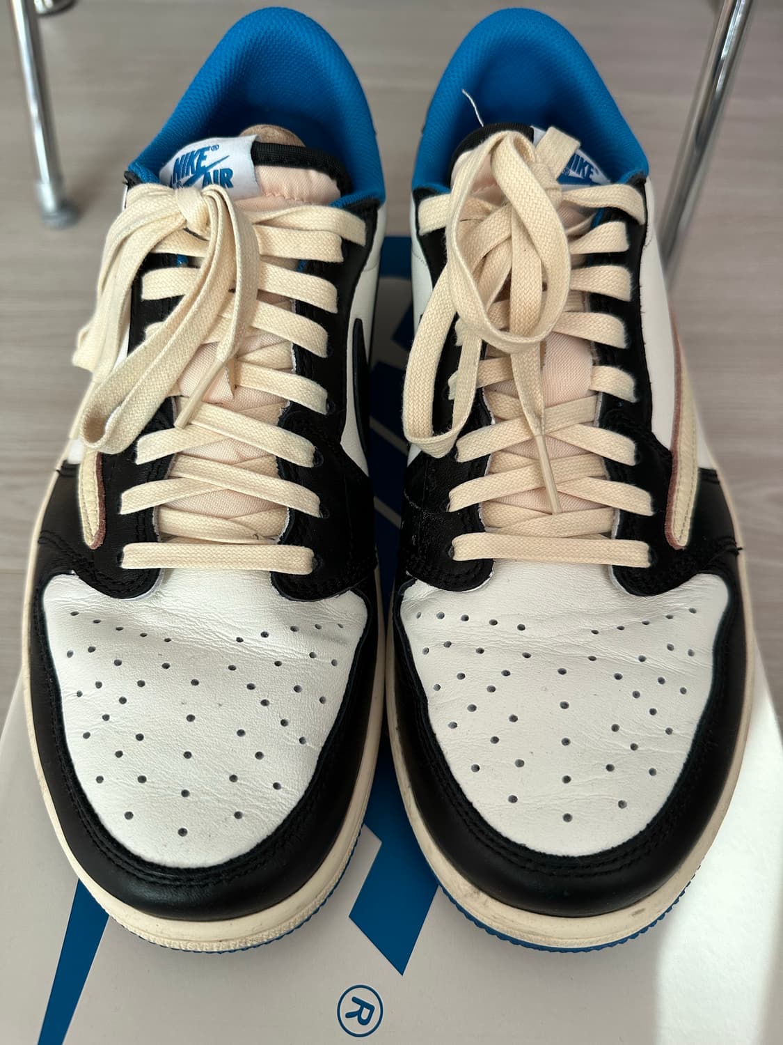 조던1 트레비스 스캇 프라그먼트 레트로 로우 270 상품이미지1