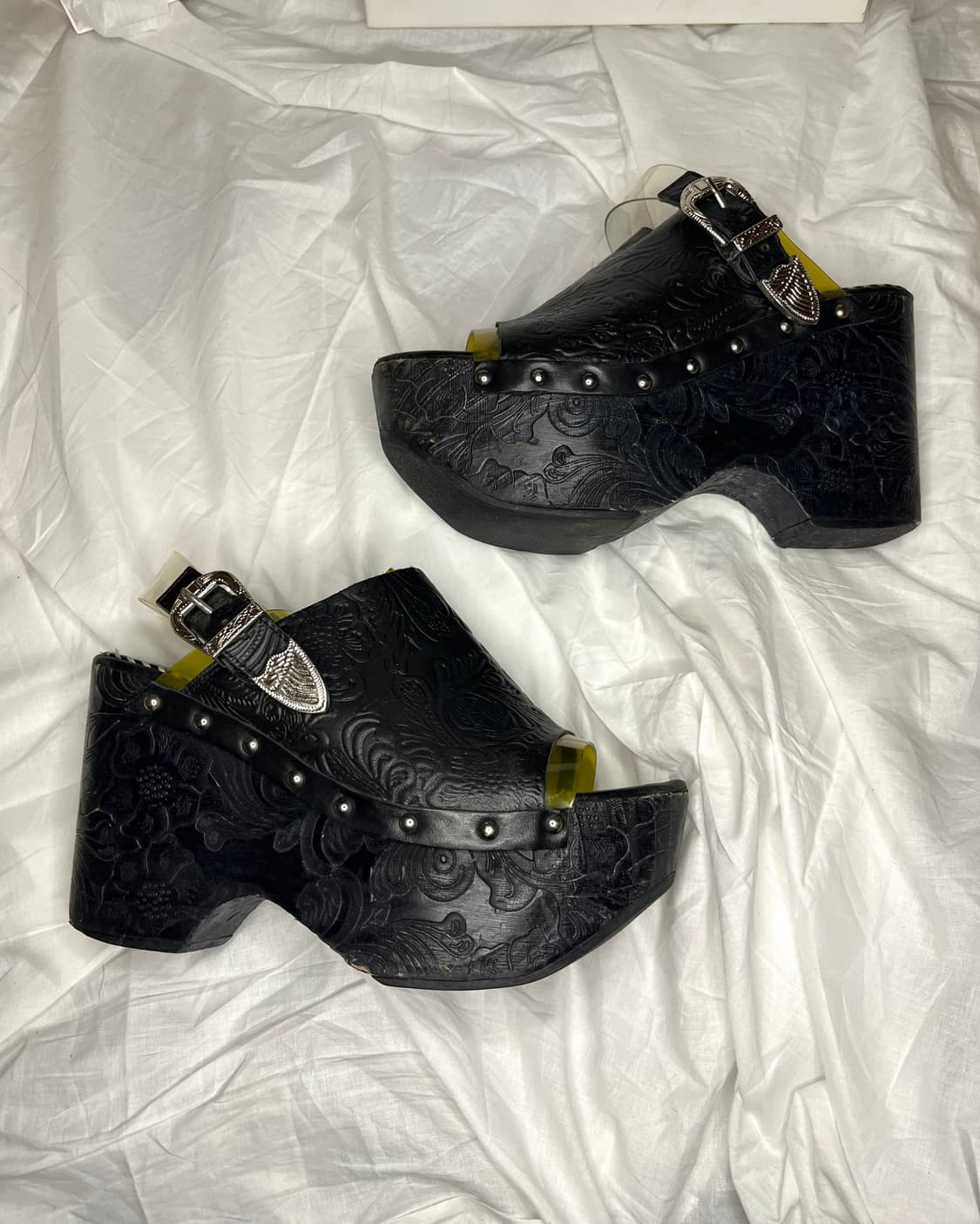 토가풀라 플로럴 엠보 웨지 뮬 상품이미지3