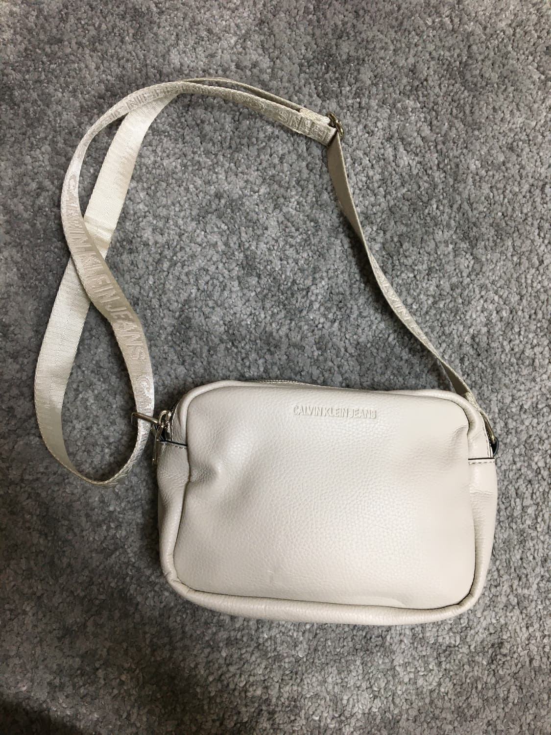 CKJ 더블집업 크로스백 화이트 상품이미지1