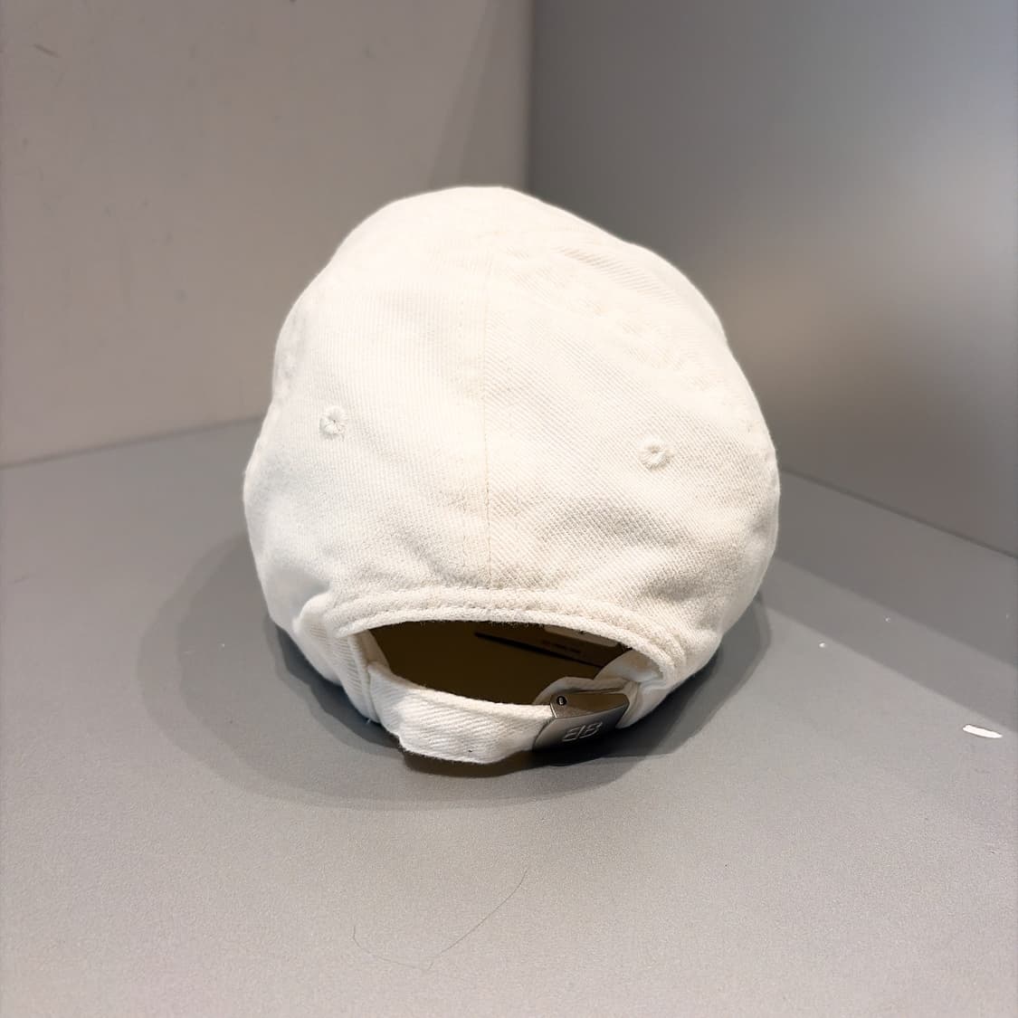 (정품/새상품) BALENCIAGA 발렌시아가 여성 화이트 파리스 볼캡 상품이미지2