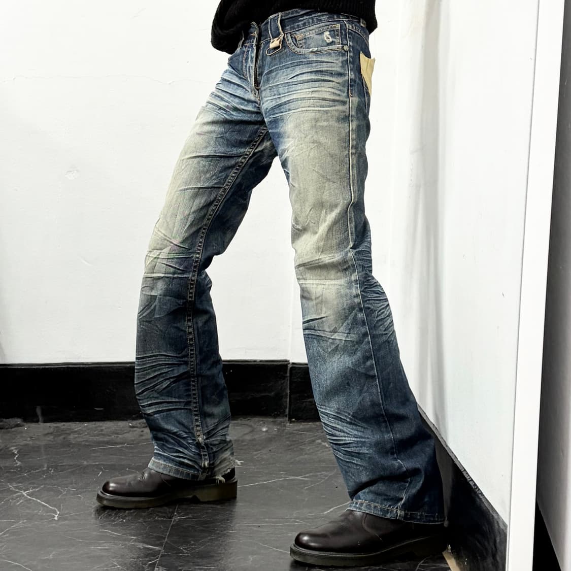 Fuzzy 워시드 데님 팬츠 상품이미지3