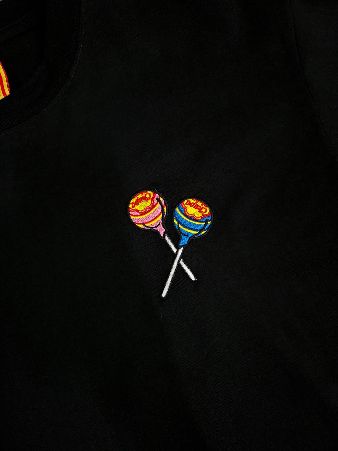 추파춥스 블랙 자수 티셔츠 상품이미지2