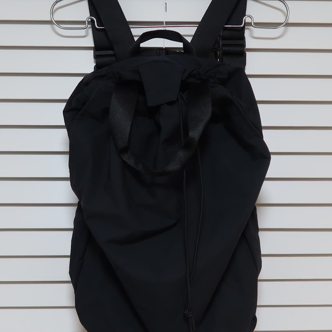 유니클로 드로우스트링 백팩 블랙 상품이미지5